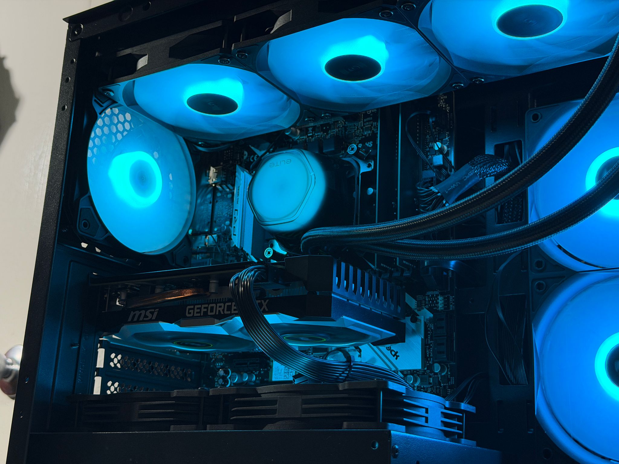 🔥 i7 9700F | GTX 1660 Super | 16GB DDR4 | 500GB NvMe
