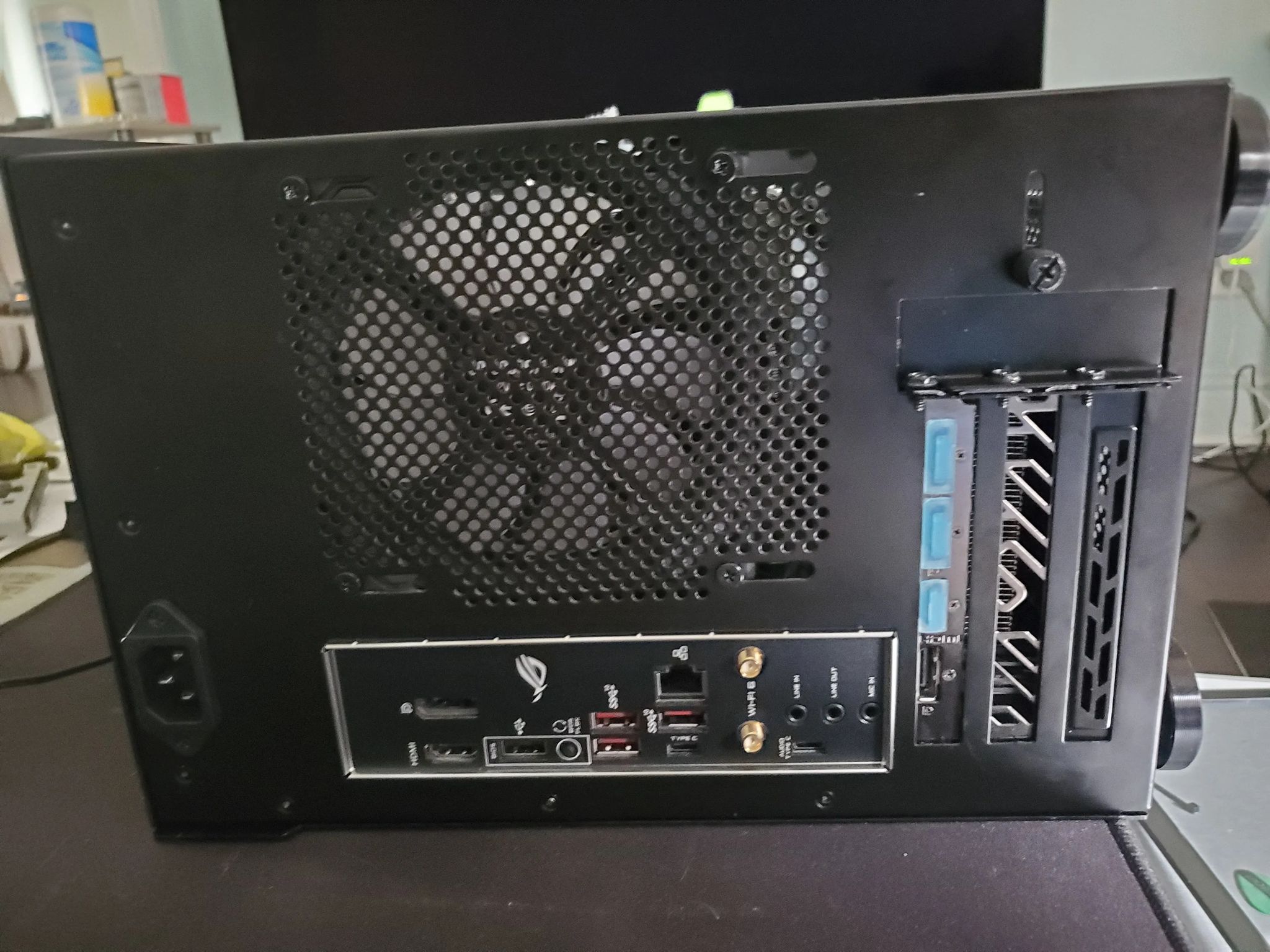 RX 6700XT Ryzen 5 5600X Mini ITX PC Windows 10 Pro Bluetooth Wifi GREAT VALUE