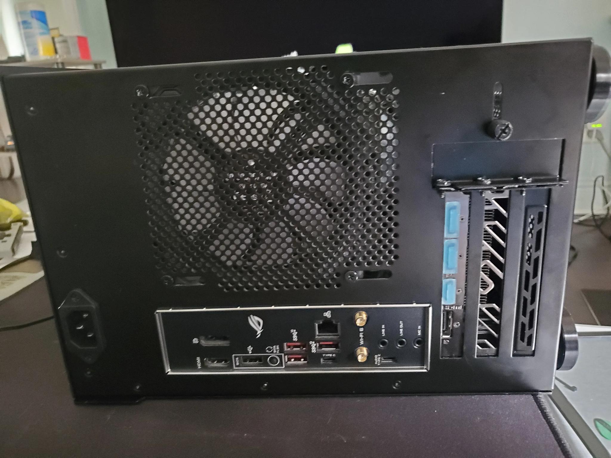 RX 6700XT Ryzen 5 5600X Mini ITX PC Windows 10 Pro Bluetooth Wifi GREAT VALUE