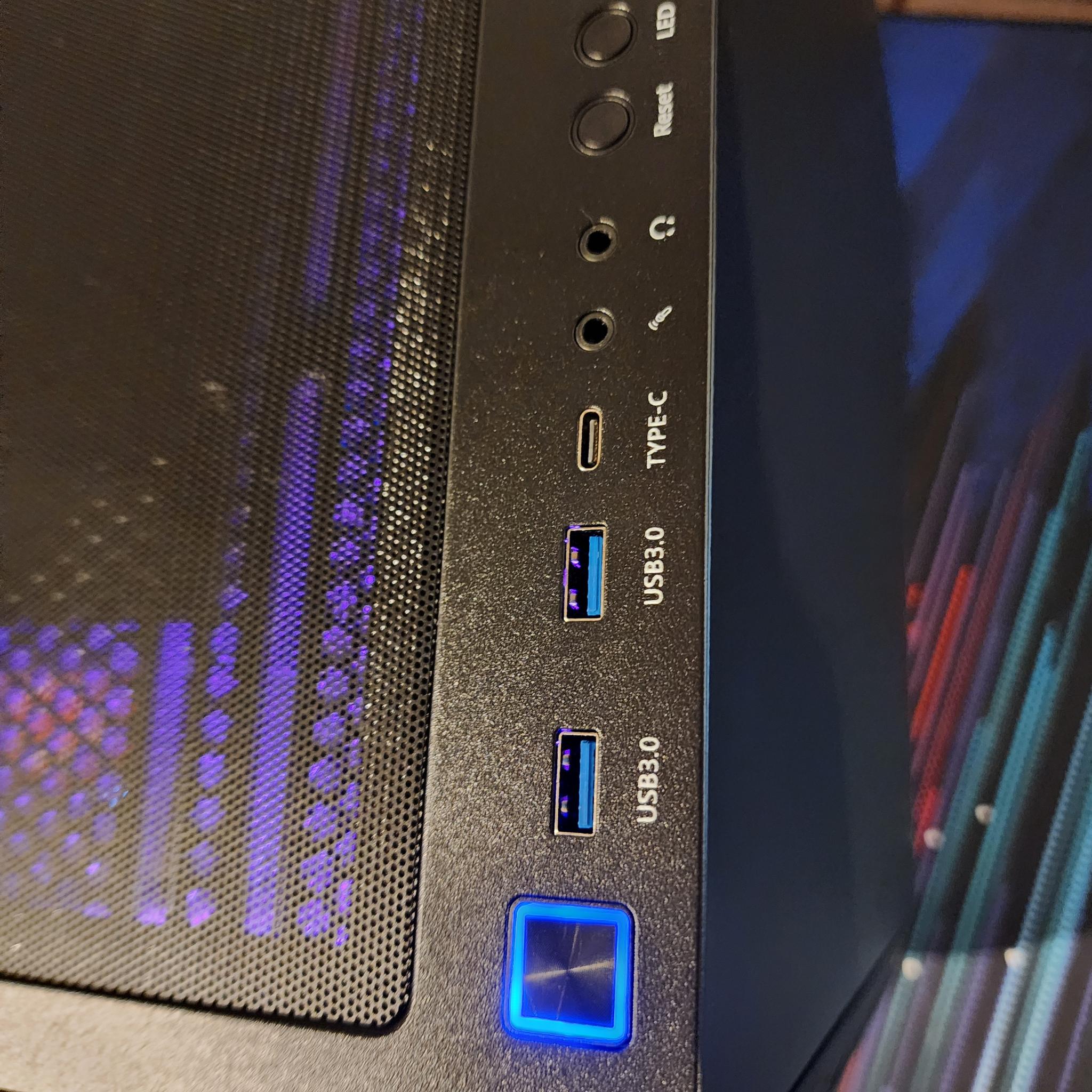 Nvidia RTX 3070 / i9-9900K / 32GB DDR4 RAM / 1TB NVMe
