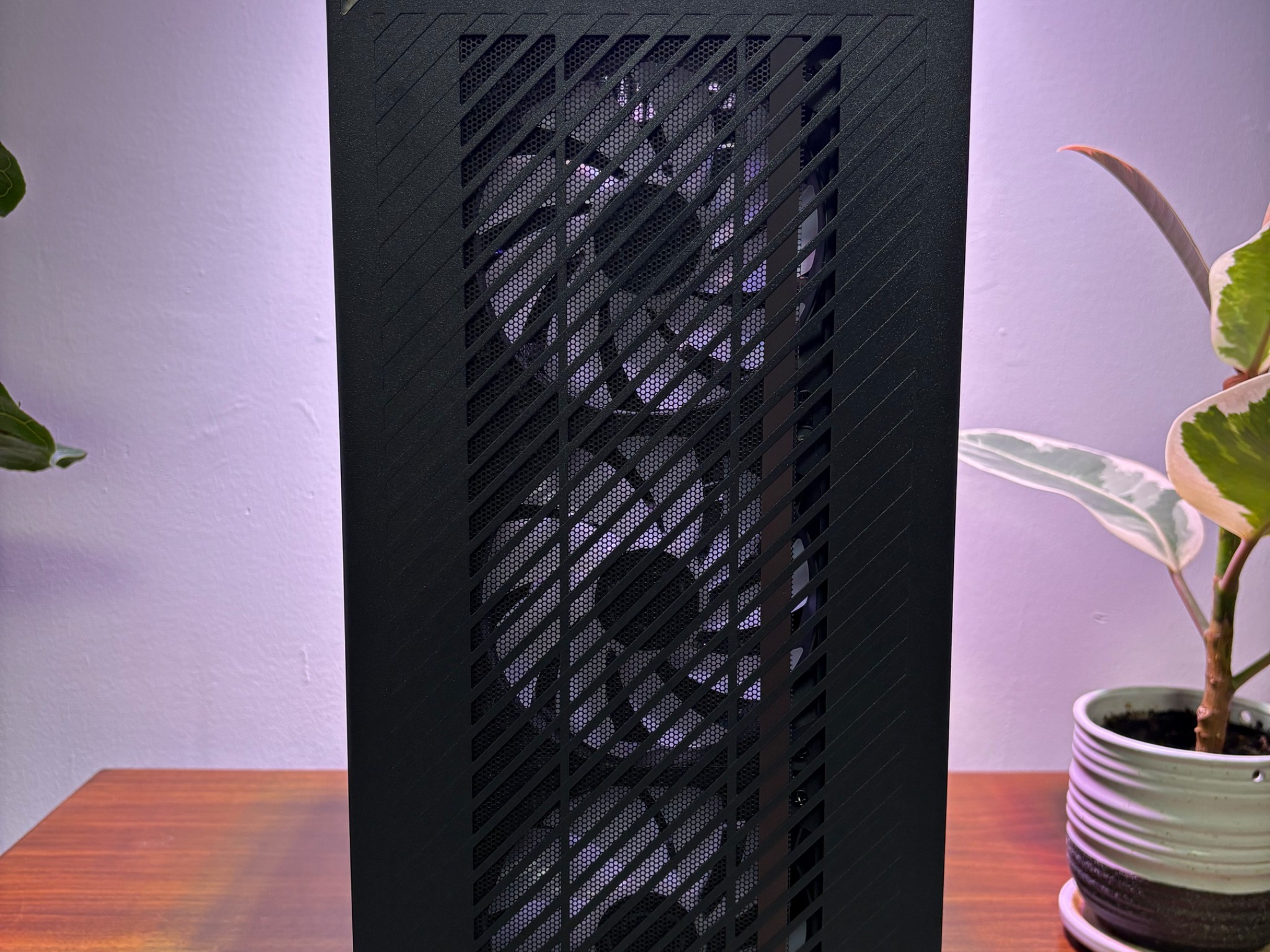 RTX 5070 | Ryzen 5 9600X | 32GB DDR5 | 1TB SSD | 750W PSU | 4 x Fans | WiFi