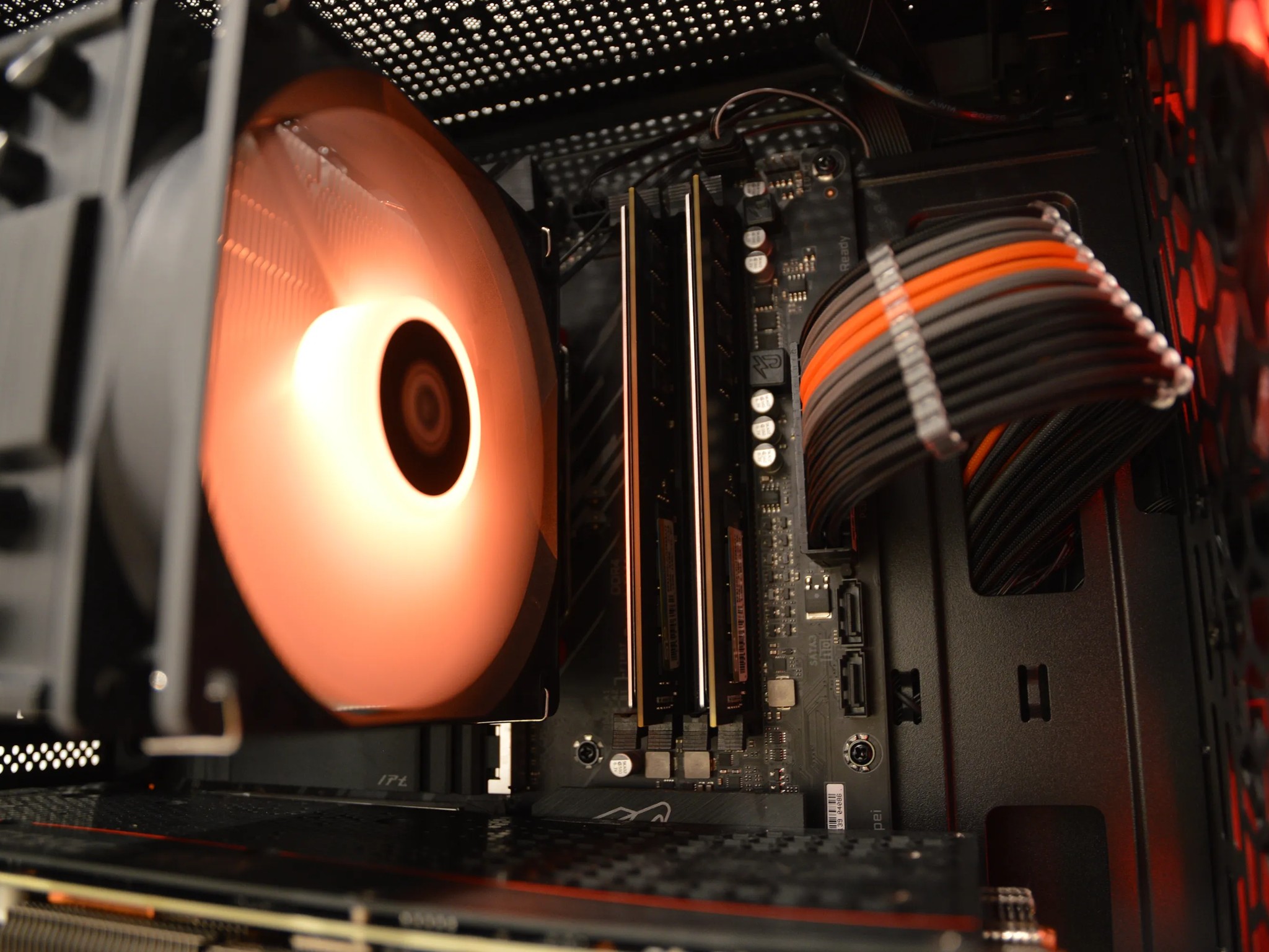 ⚫🟠 MIDNIGHT ORANGE 🟠⚫ | AMD Ryzen 7 5700X | NVIDIA RTX 3070 | 32 GB RAM | 1TB Gen 4 NVME SSD |