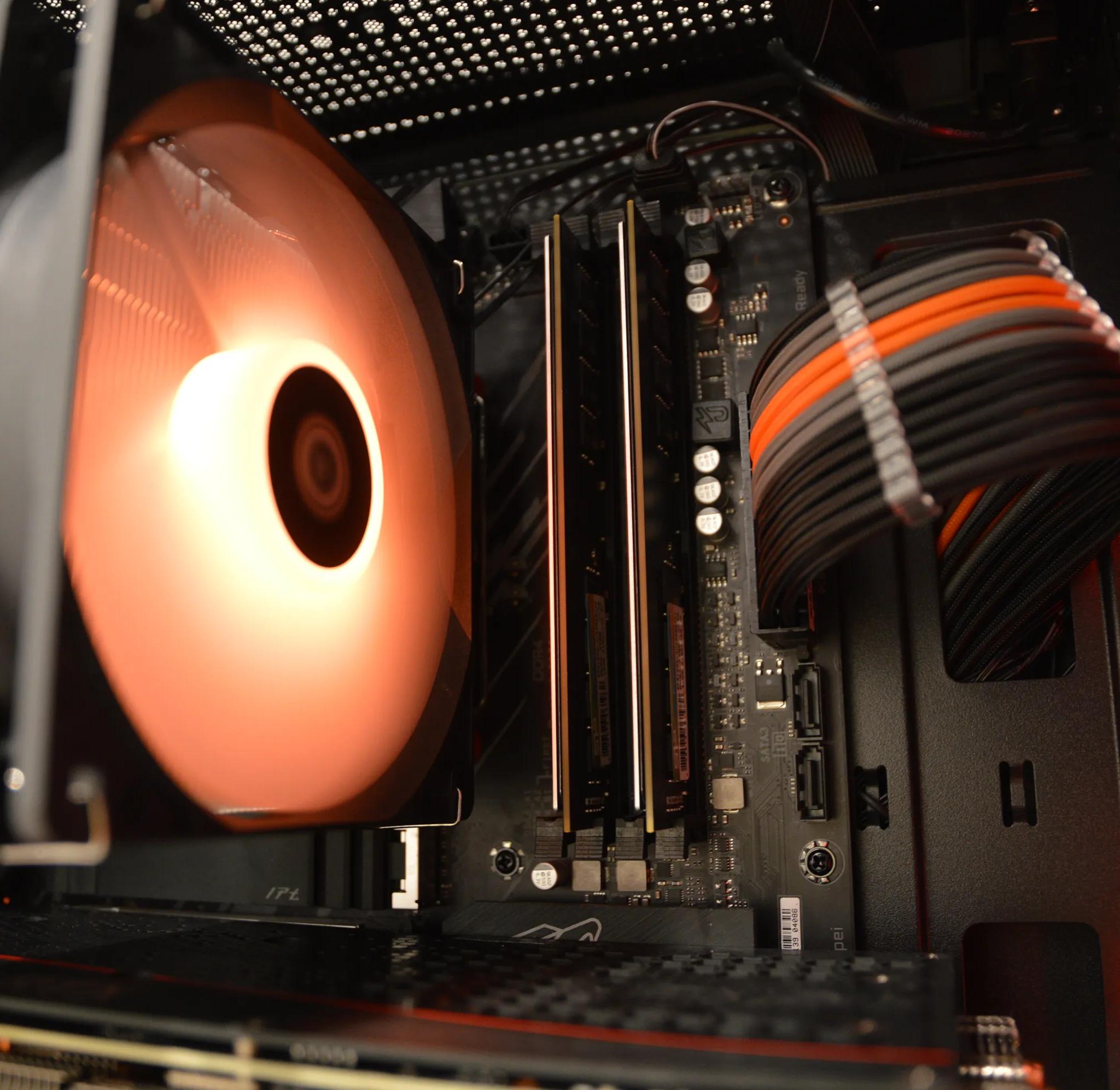 ⚫🟠 MIDNIGHT ORANGE 🟠⚫ | AMD Ryzen 7 5700X | NVIDIA RTX 3070 | 32 GB RAM | 1TB Gen 4 NVME SSD |