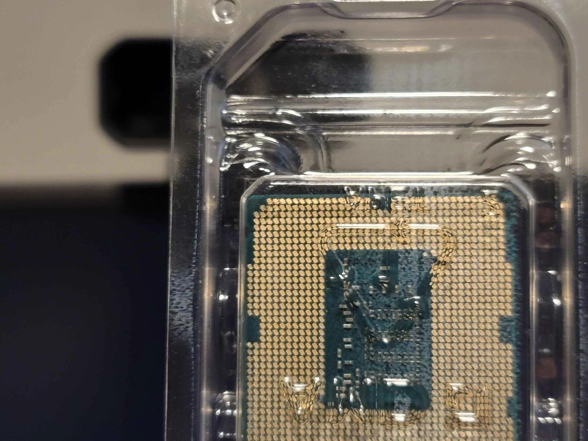 Intel Core i7 i7-4790K Quad-core (4 Core) 4 GHz Processor - Works Used just in clam shell.