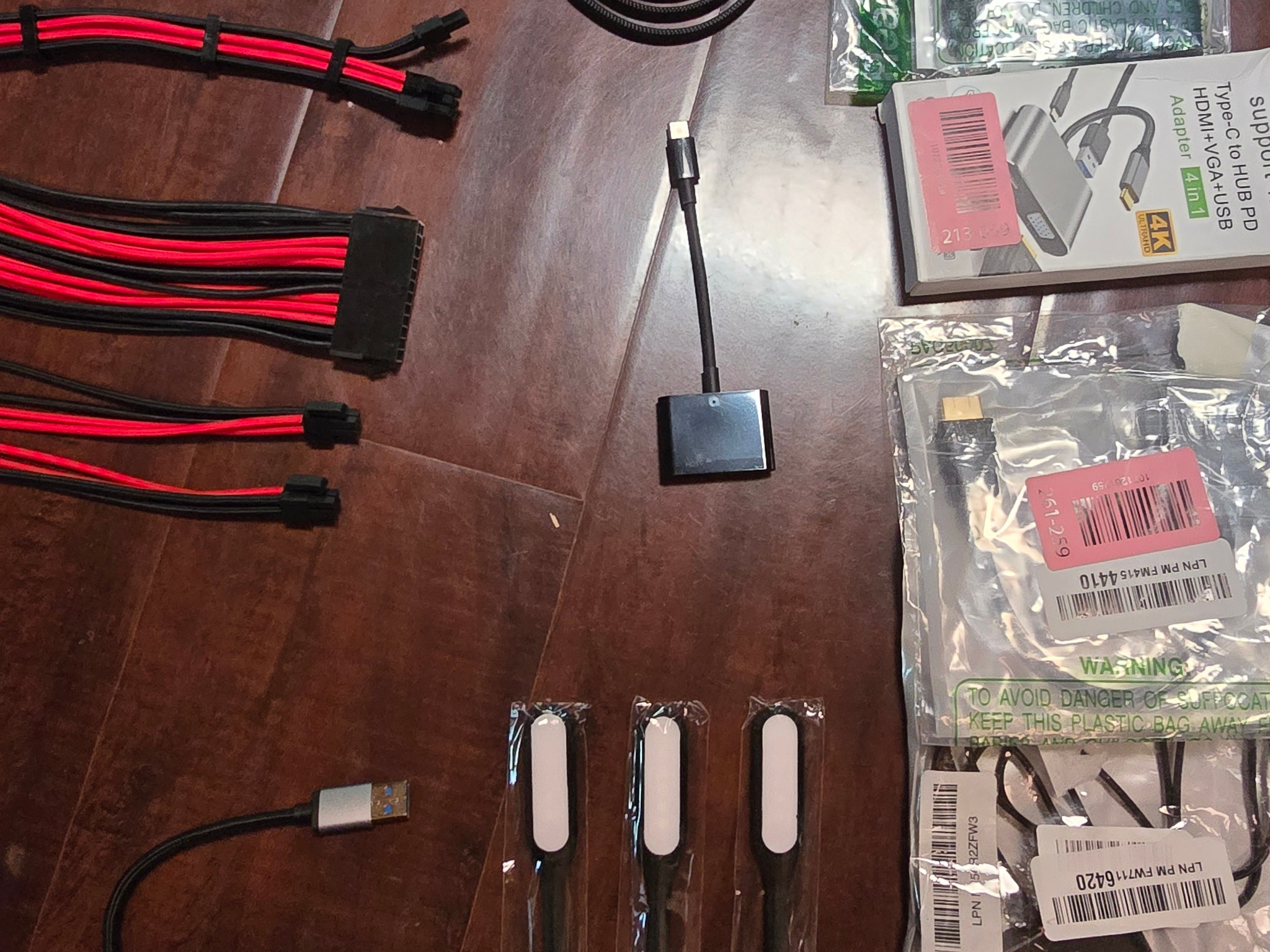 Cables Adapters GPU PSU Extension HDMI DP VGA USB C - IEC Power Cable SD TFT Reader Splitter HDD 4K