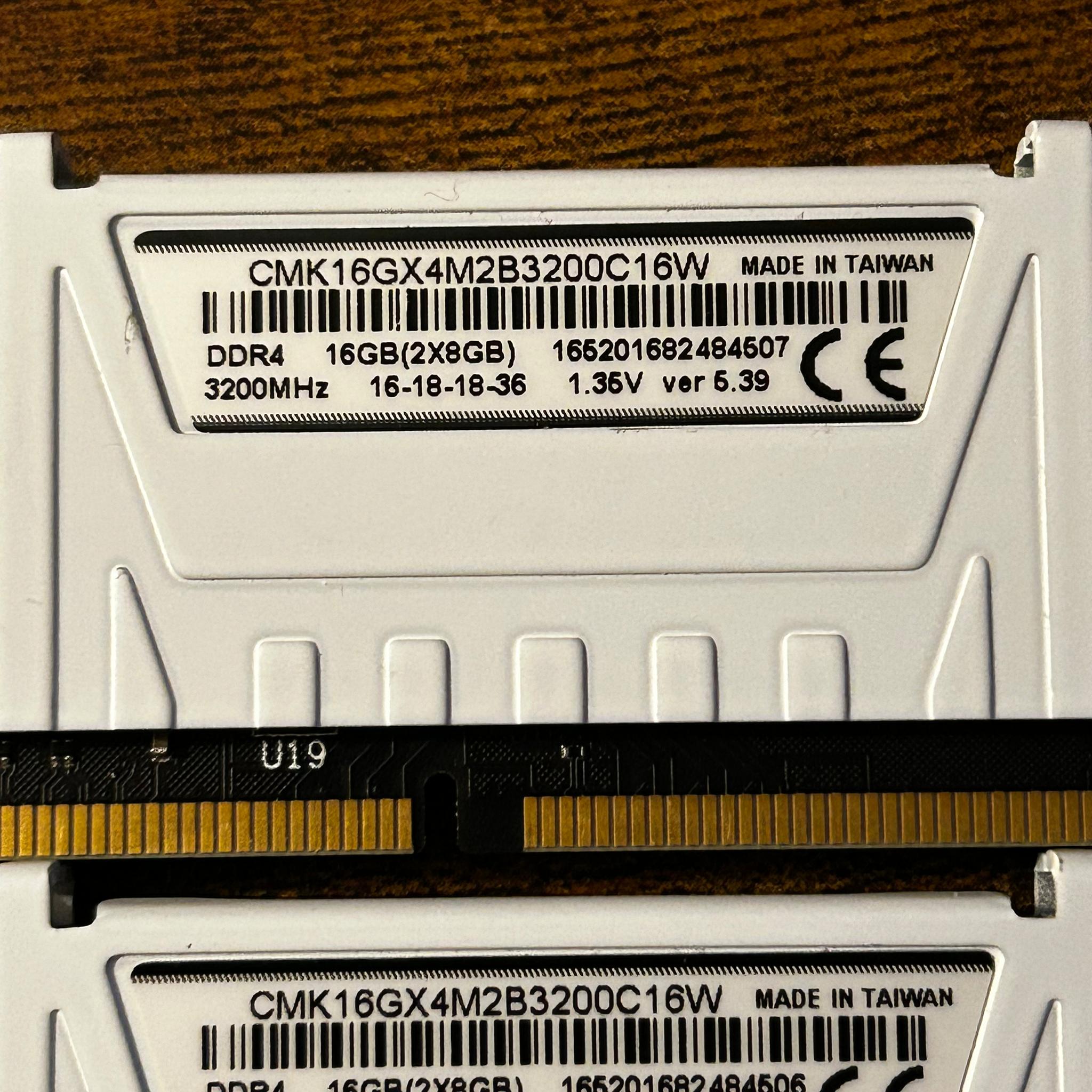 16GB Corsair LPX 3200mhz CL16