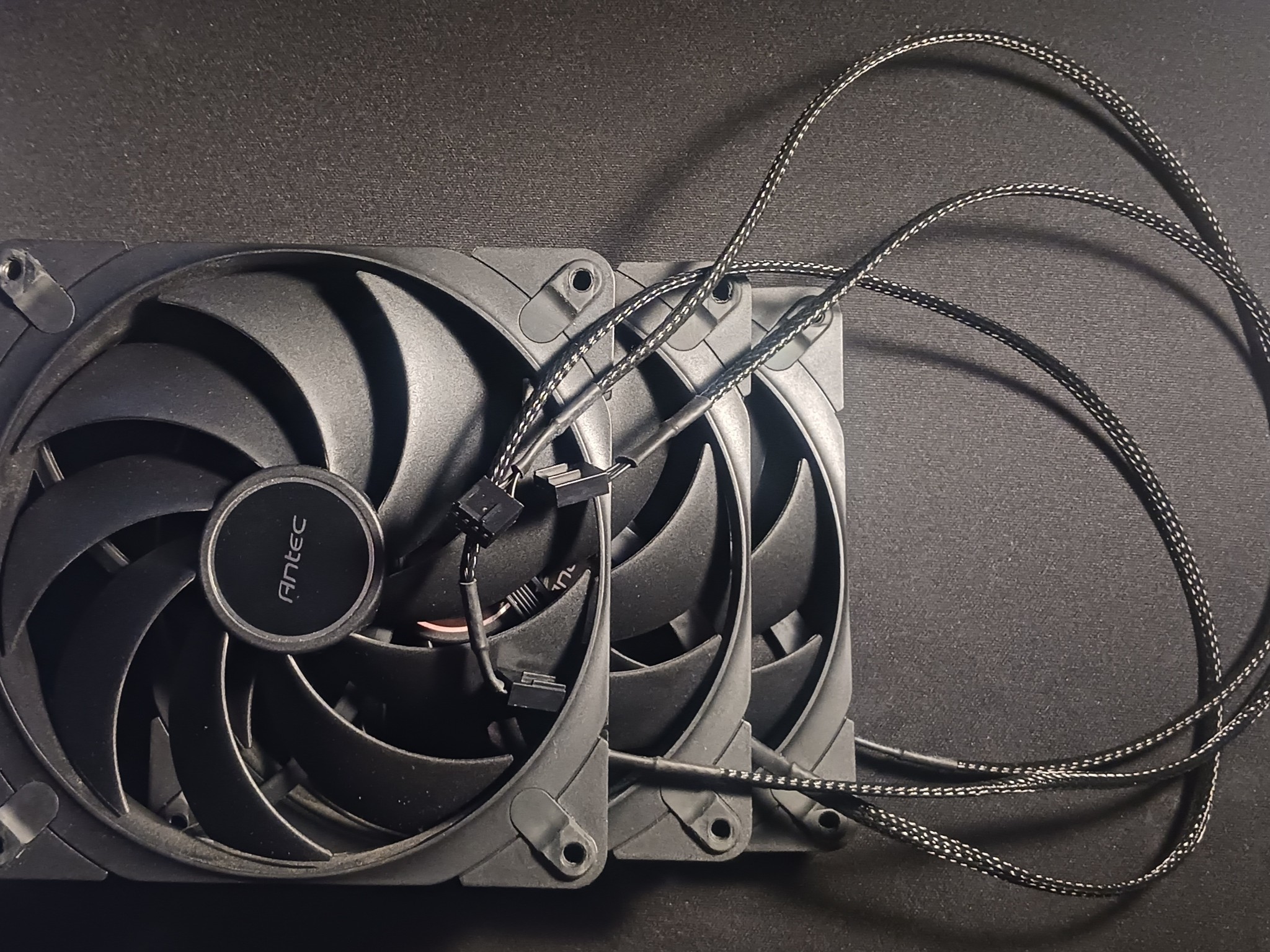 3-Pack Antec Tranquil TQ140 140mm PWM Case Fans 1500RPM 4-Pin Black