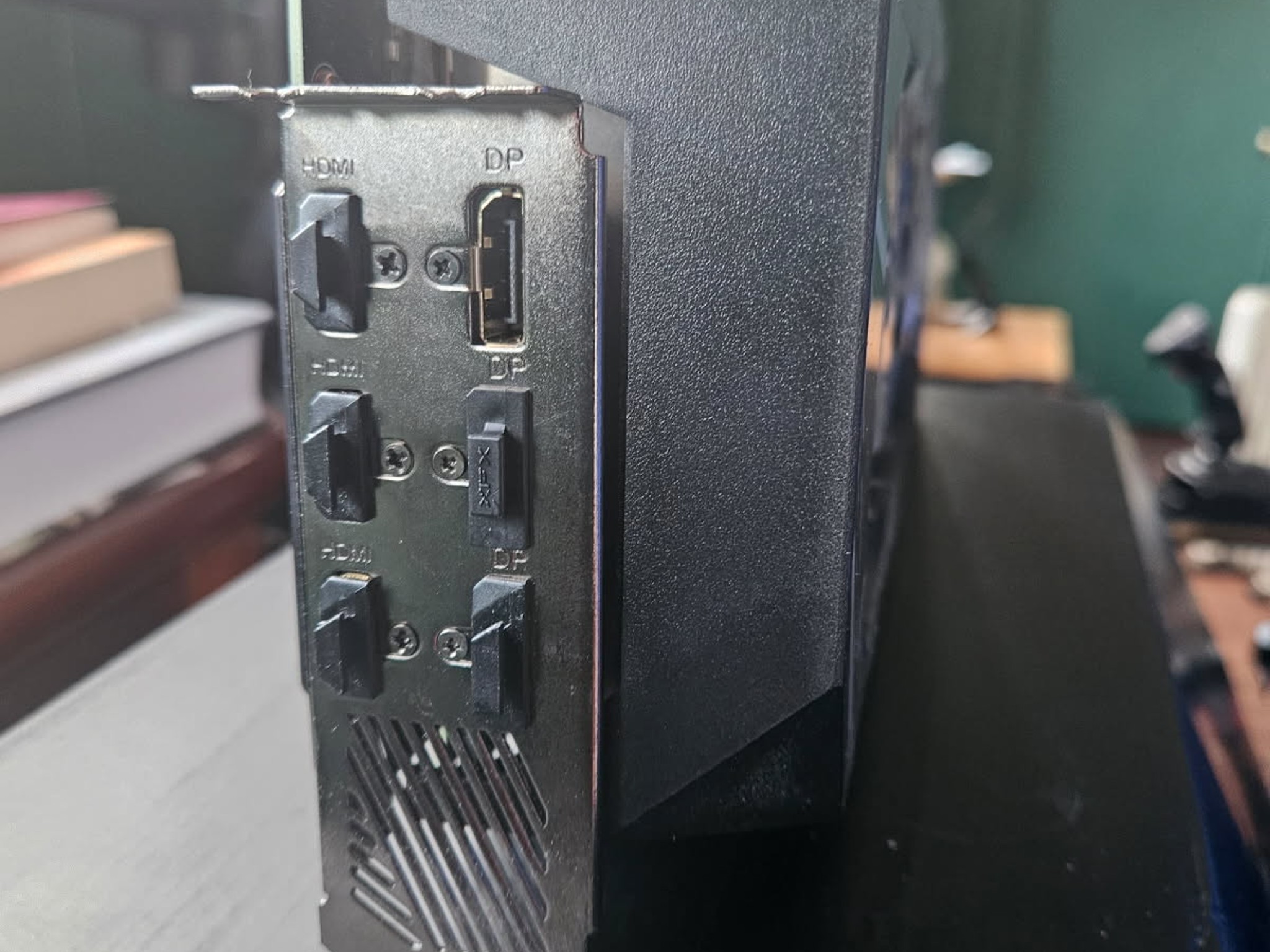 Gigabyte Auros Master Nvidia RTX 3080 12 GB repasted and padded