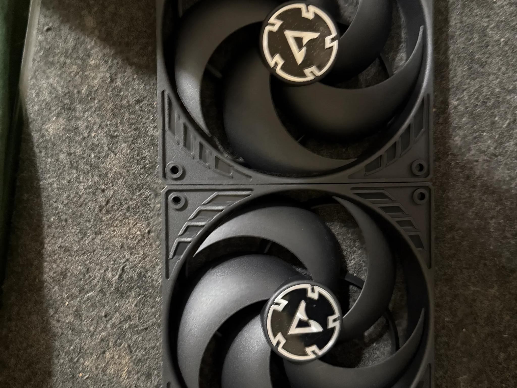 ARCTIC P14 PWM PST (2 Pack) - 140 mm Case Fan - Black