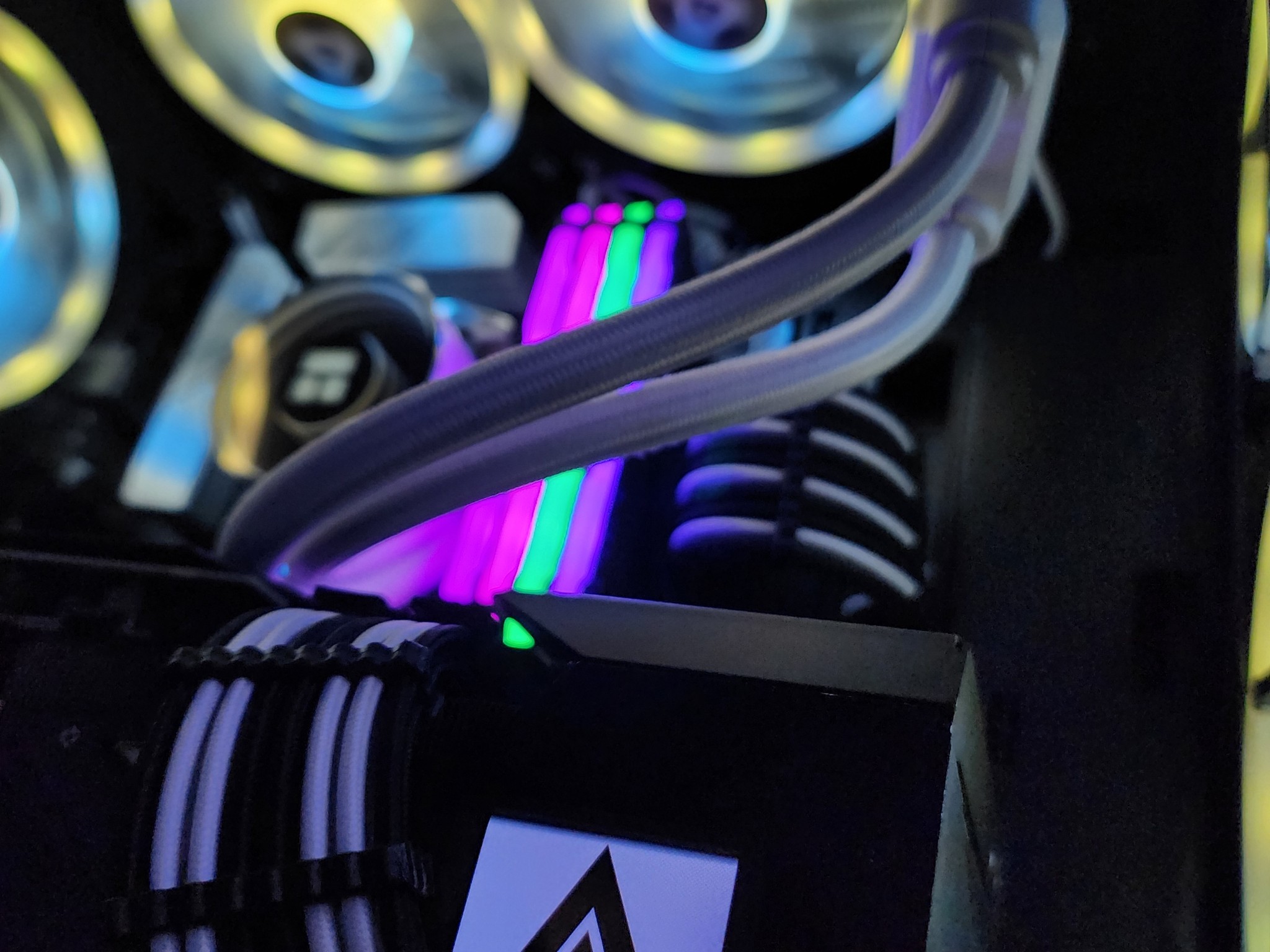 🖤💙💛 Aorus RTX 3080 Master // AMD Ryzen 7 5700G // Corsair Vengeance 32GB 3200MHz // MSI 1TB NVMe