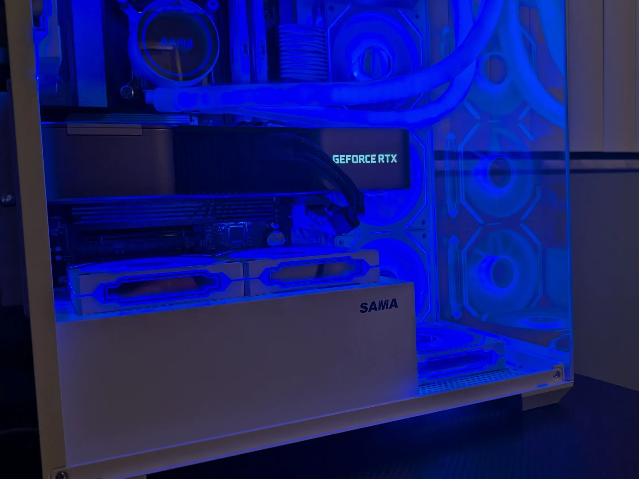 RTX 3090 | Ryzen 5 9600x | 32 GB DDR5 6000 | 1 TB NVME