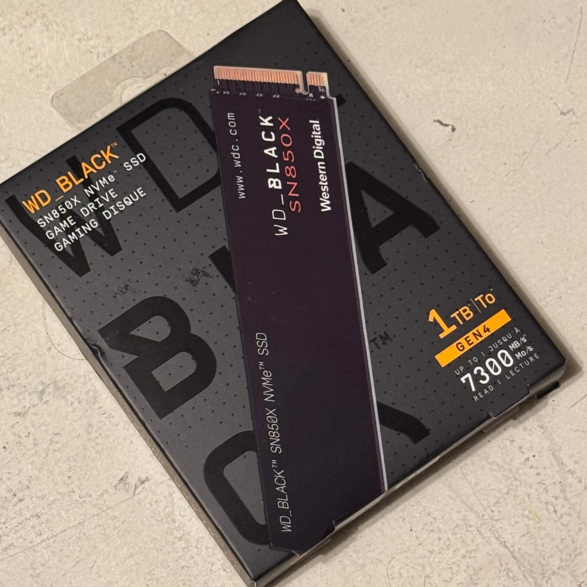 Western Digital WD_Black SN850X 1 TB M.2-2280 PCIe 4.0 X4 NVME Solid State Drive