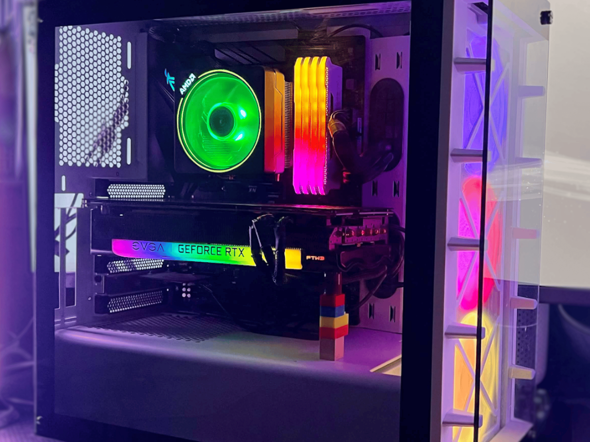 PERFECT MID-RANGE GAMING/STREAMING PC|  RYZEN 7 3700X | RTX 3070 EVGA FTW3 ULTRA GAMING | 32GB DDR4