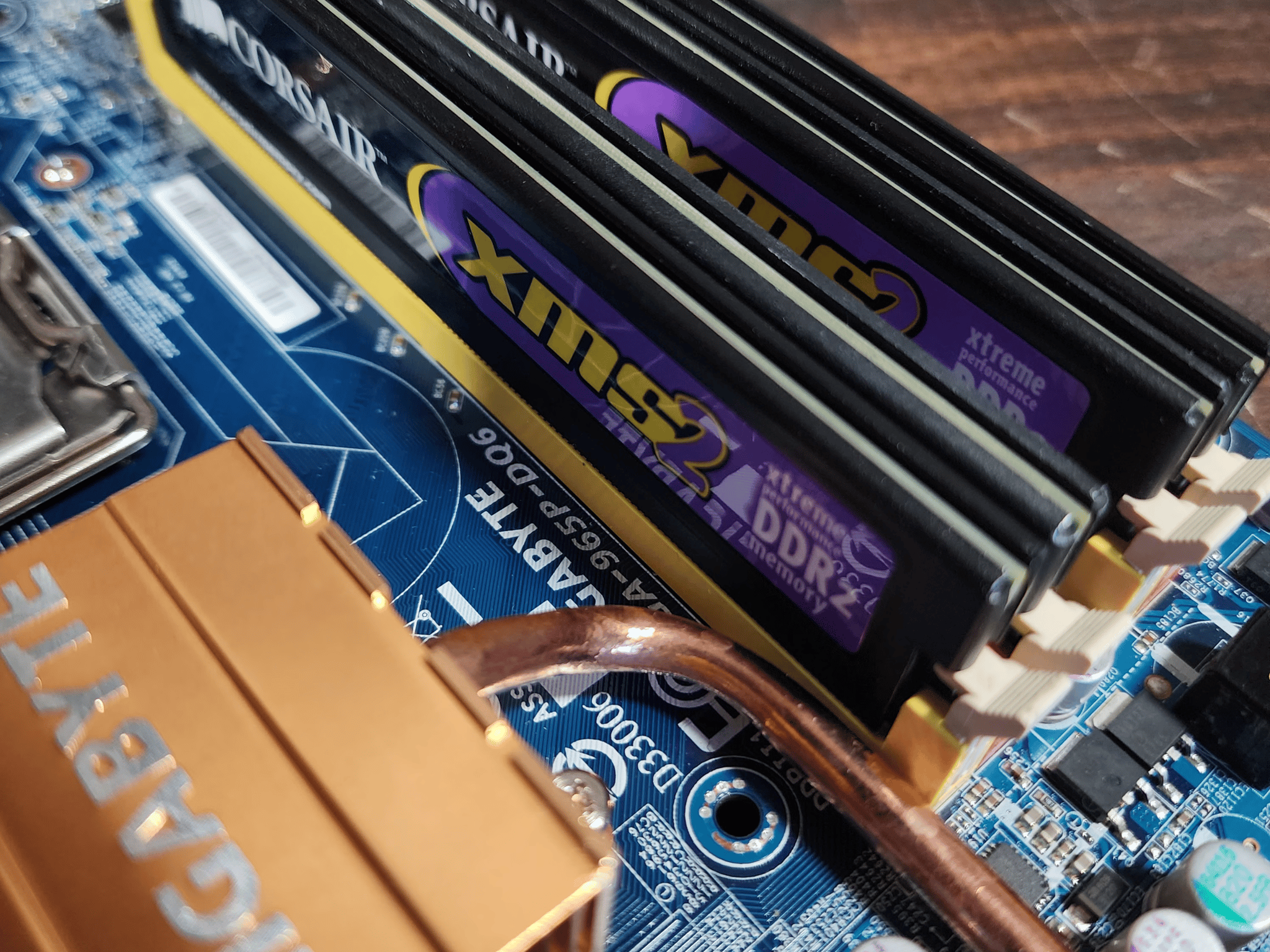 Gigabyte GA-965P-DQ6 // Intel Core 2 Quad Q9650 // Corsair XMS2 4x2GB 8GB 800MHz