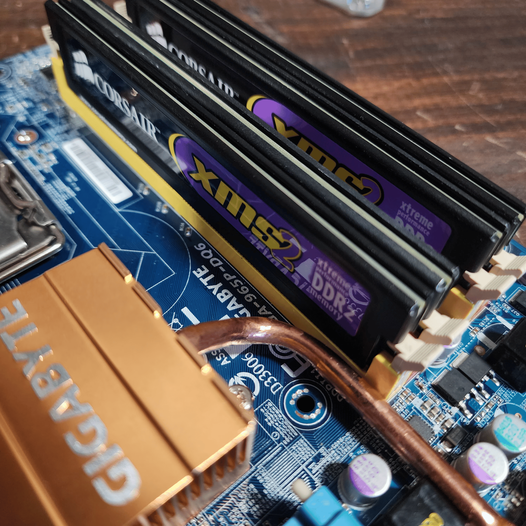 Gigabyte GA-965P-DQ6 // Intel Core 2 Quad Q9650 // Corsair XMS2 4x2GB 8GB 800MHz