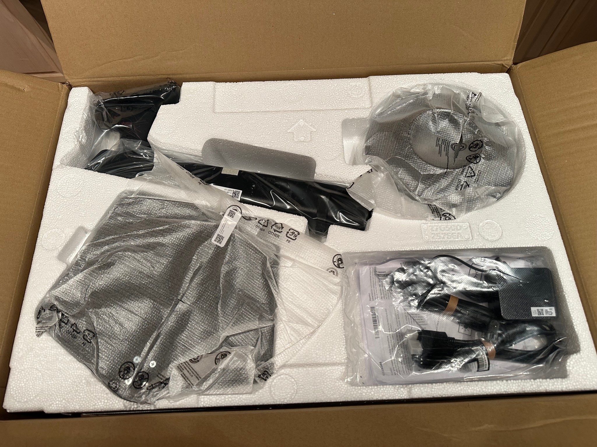 New Samsung 27” Odyssey G50D QHD 180Hz 1ms Gaming Monitor