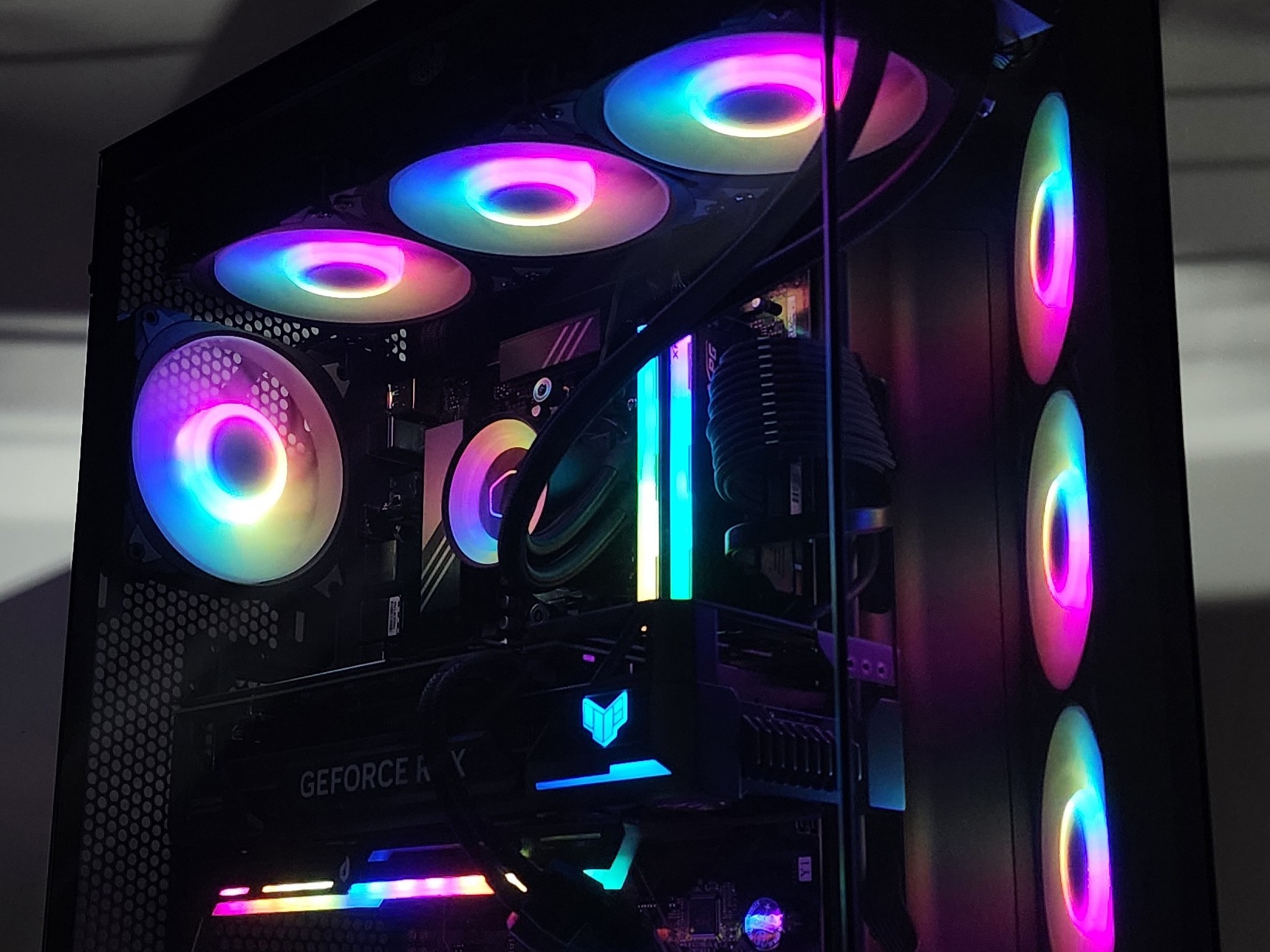 Gaming PC Ryzen 7 7800X3D 32GB RAM 1TB SSD RTX 4070 Ti 12GB Windows 11 Computer