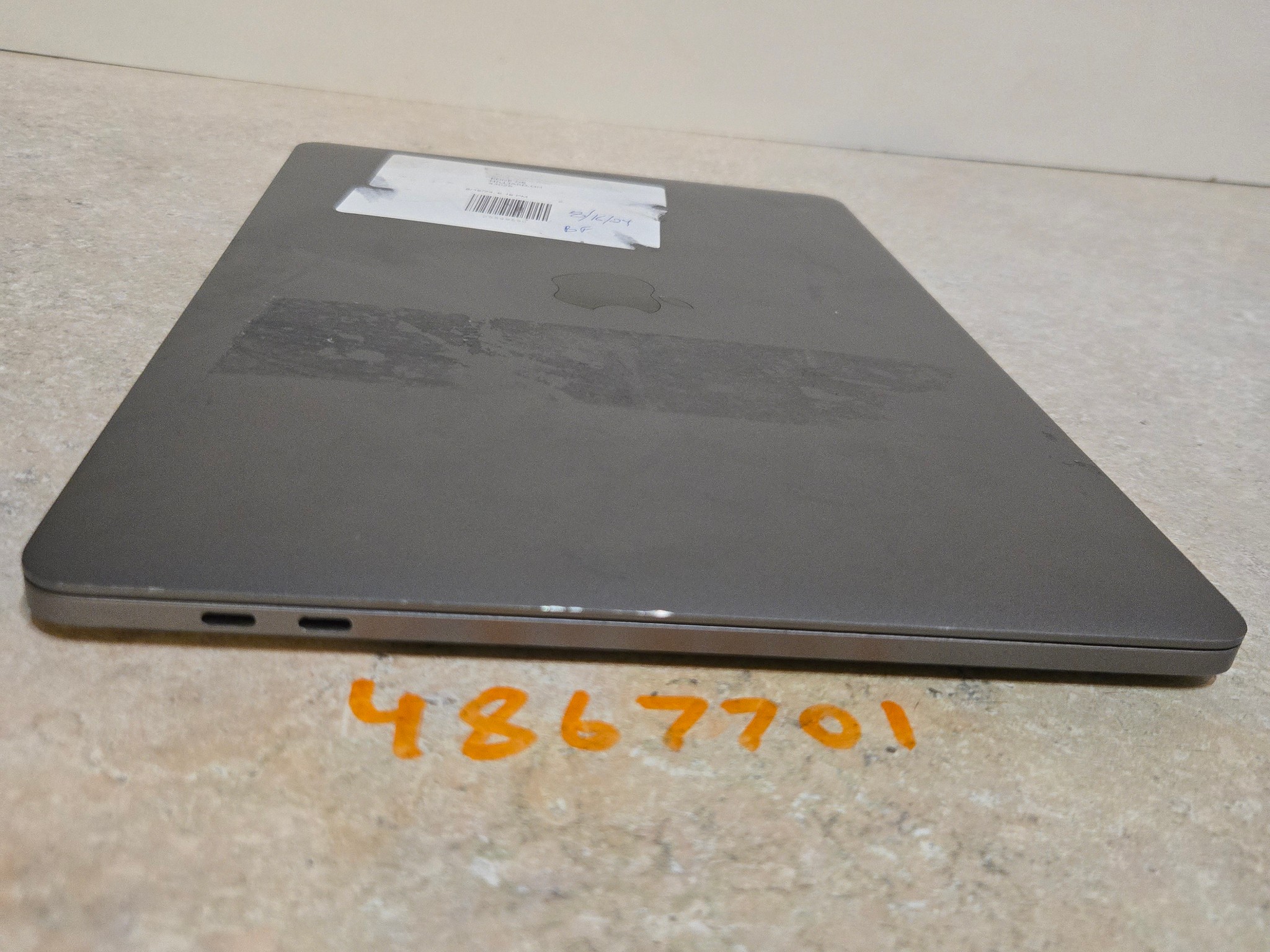 Apple Macbook Pro 13 Inch Laptop - 2019 - intel i5 - 128GB SSD - Model A2159
