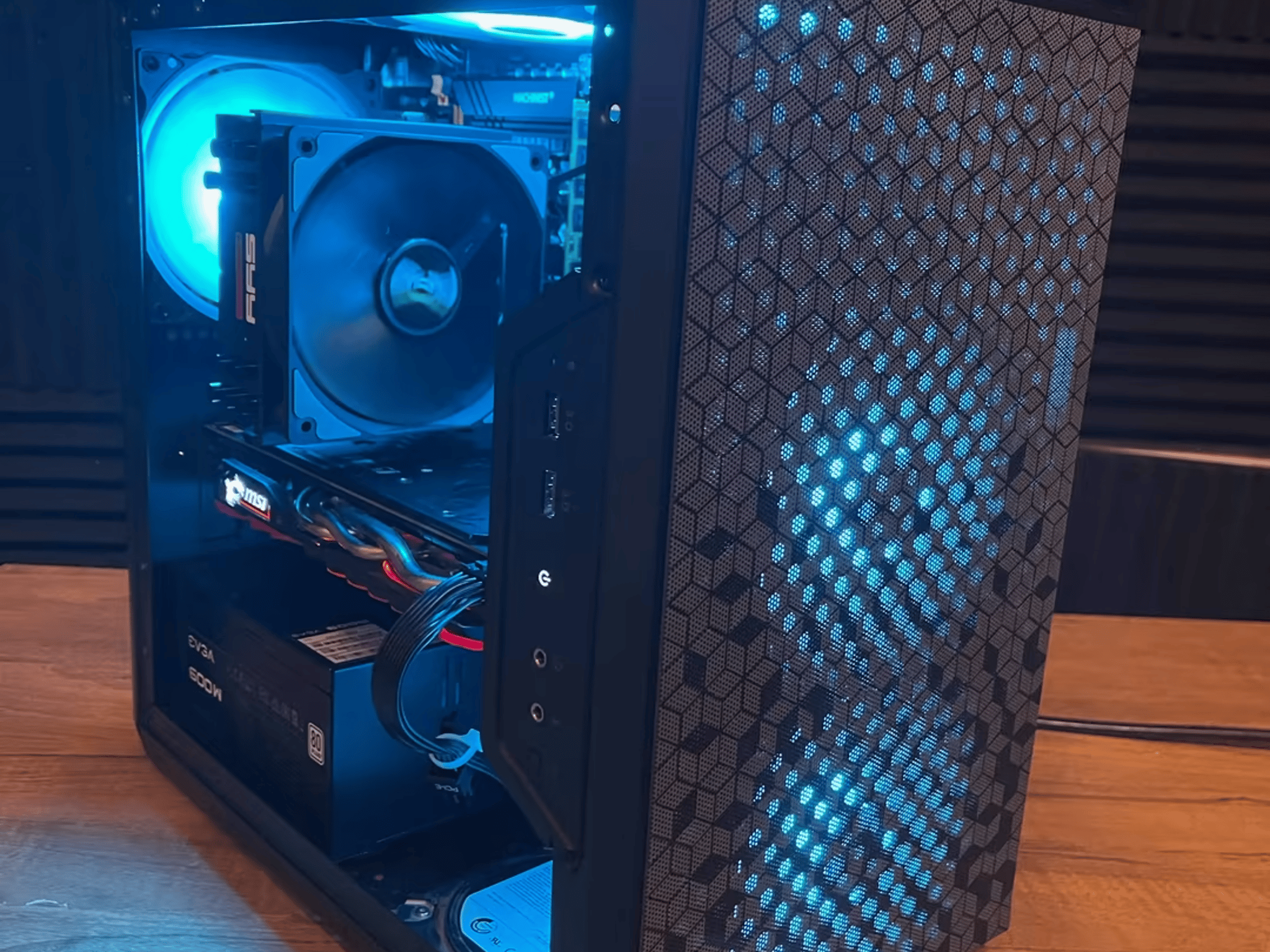 "Masterbox" - 8core CPU, 480 8gb, 16gb Ram