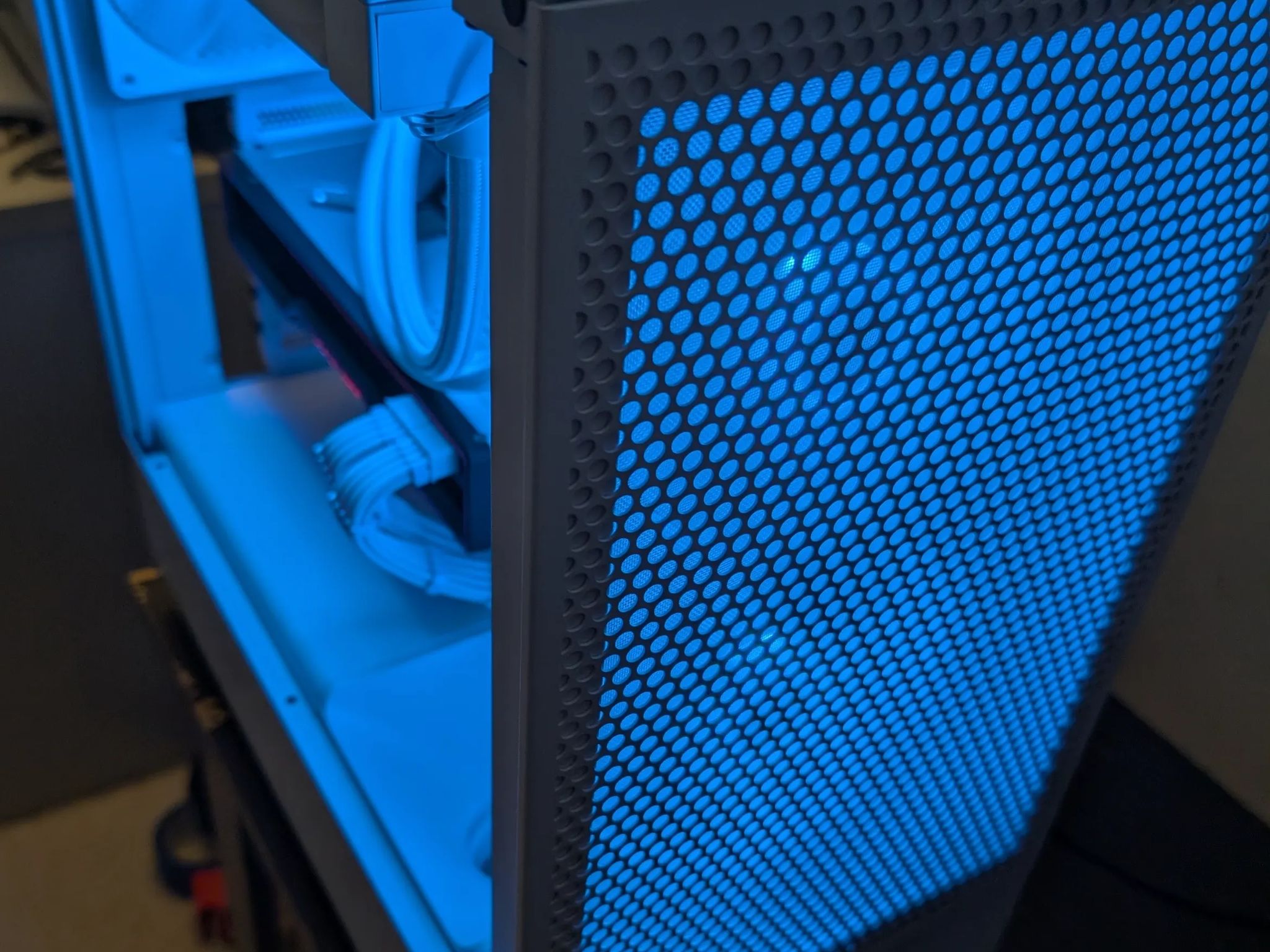 PC - RX 6800xt | Ryzen 7 5800xt | 32 GB DDR4 3600 | 1 TB NVME | Liquid Cooled