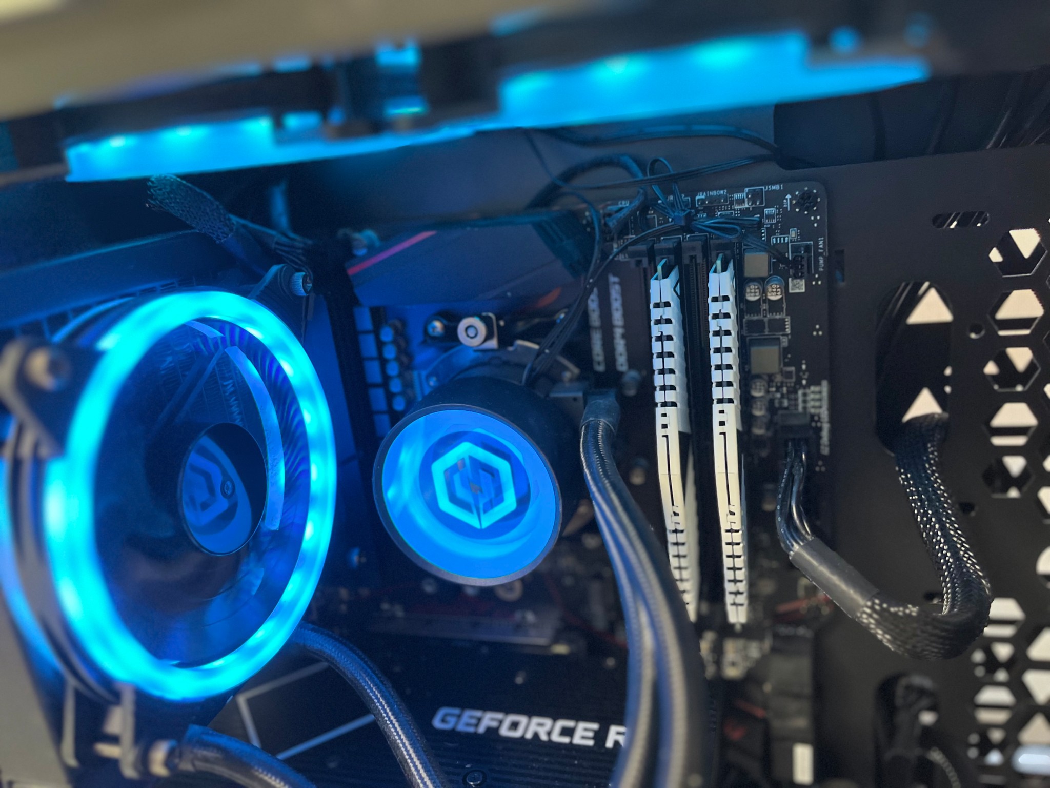 RTX 3060 Ti | Ryzen 7 3800X | 16 GB RAM |The Mothership II 🗿🚀 Gaming PC