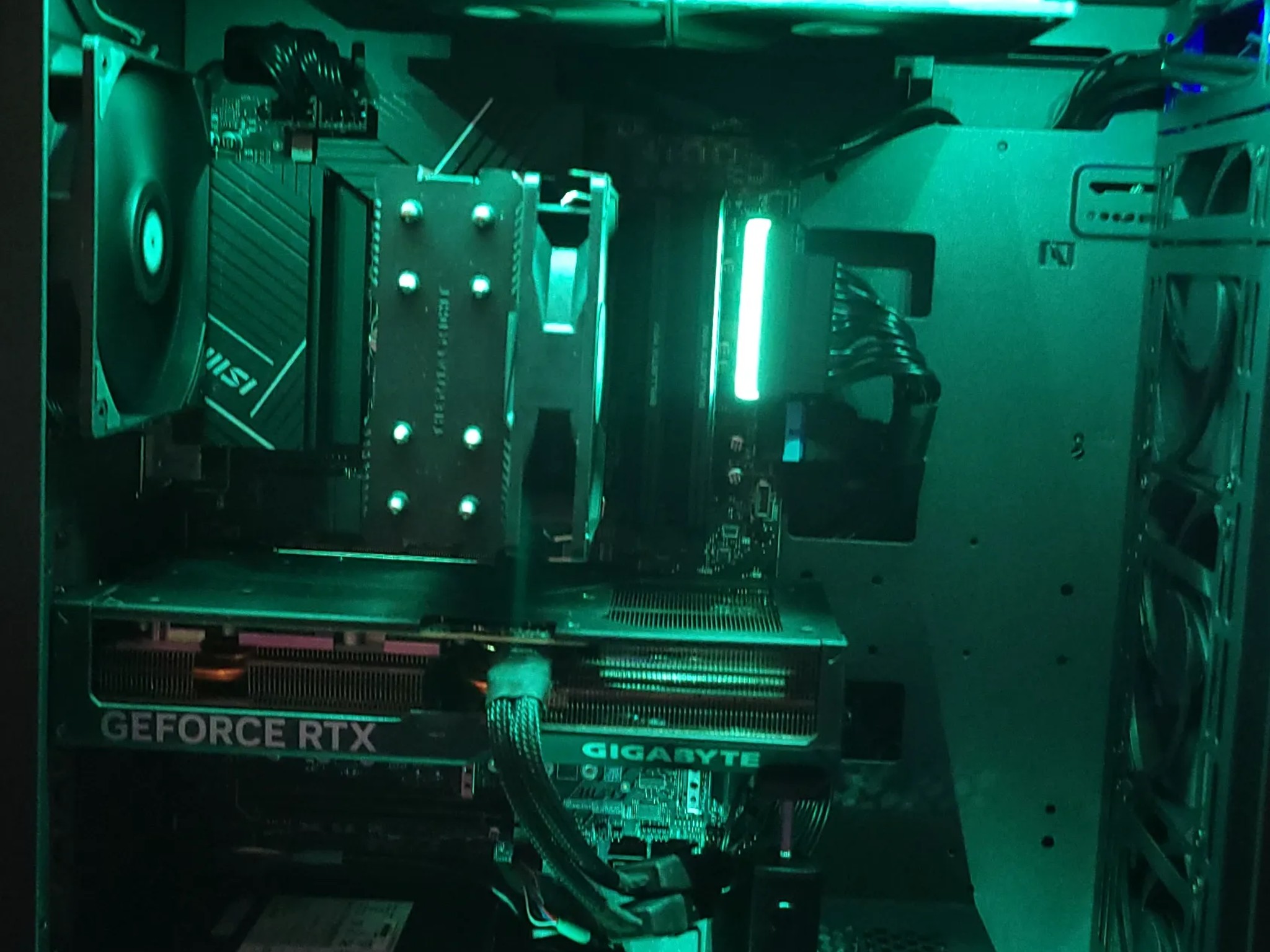 🔥 High-Performance Build – i5-14600KF | RTX 4070 Super OC | 4400MHz DDR4 | 1TB NVMe | 1000W PSU 🔥