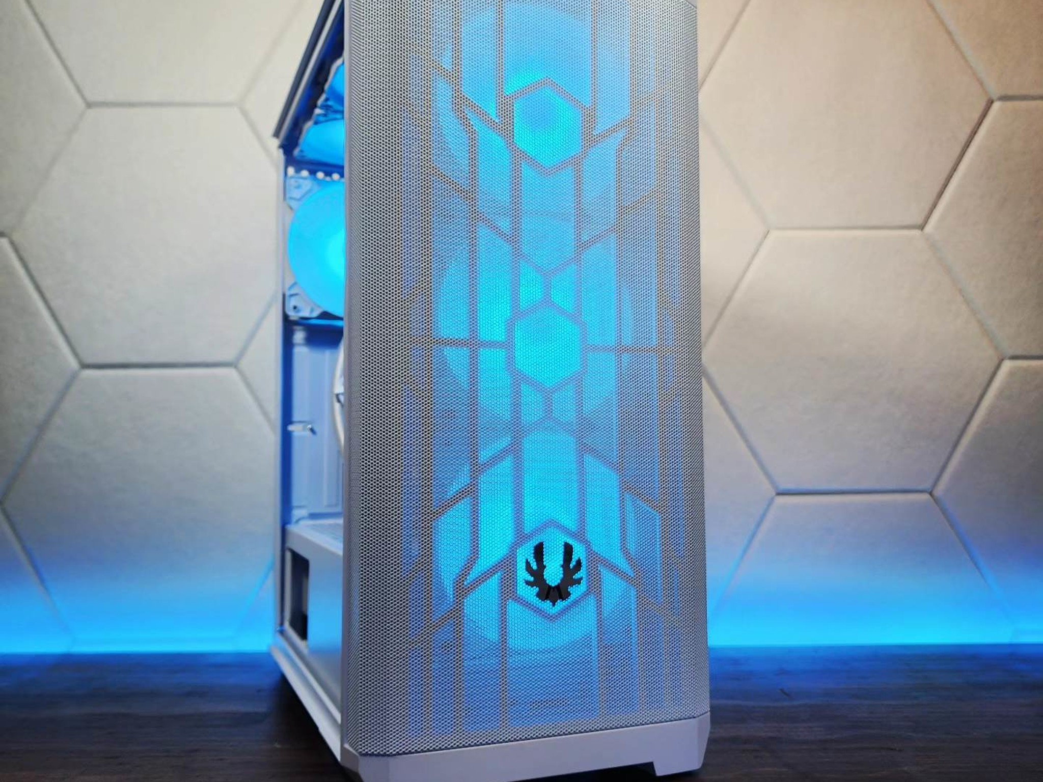 💙🤍💙 RTX 3070 // Ryzen 5 5600 // 16GB 3600MHz // 2TB NVMe Gen 3
