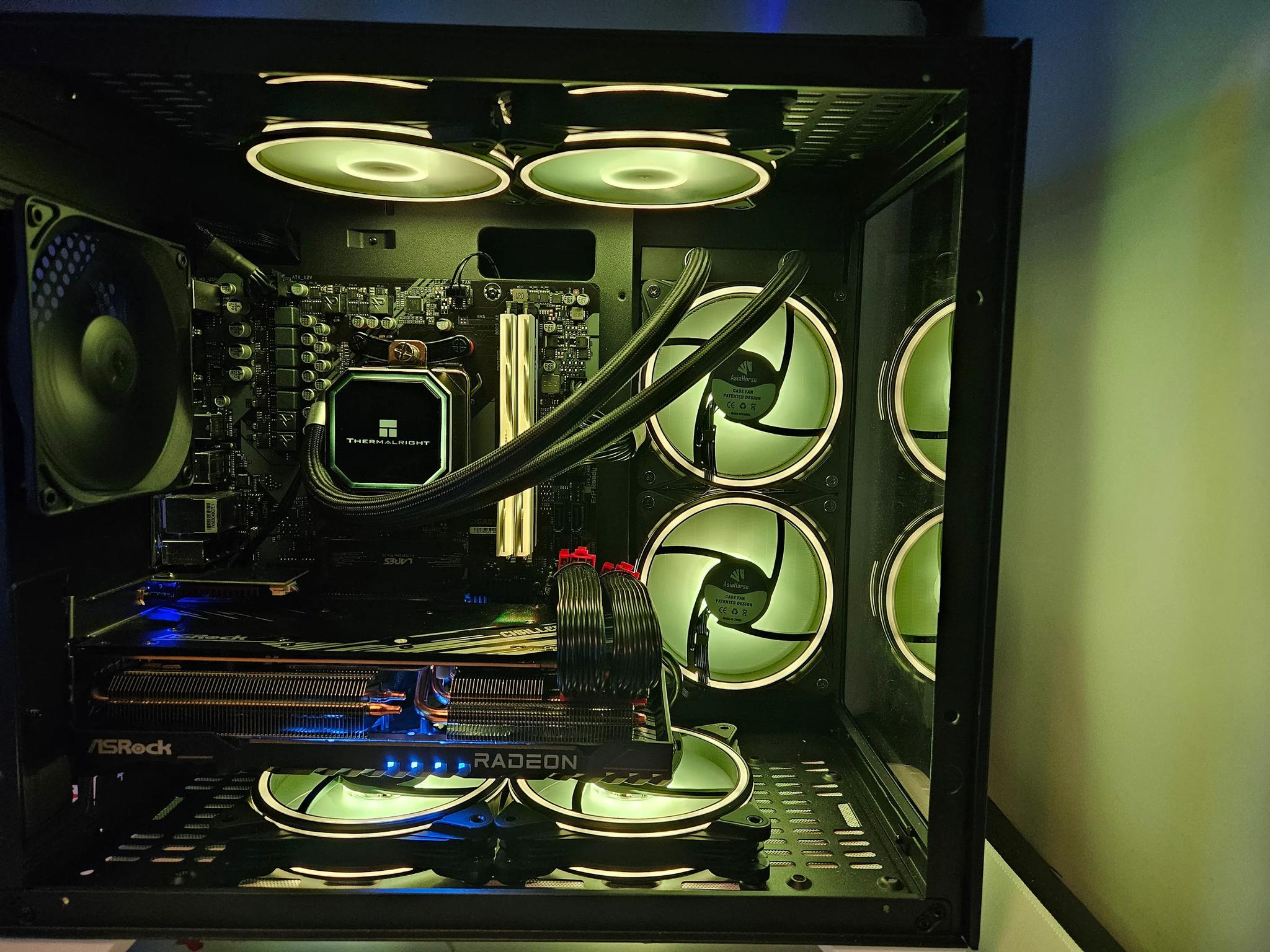 Demo unit sale! Liquid cooled Ryzen 9 7900x / 64GB DDR5 / 1TB SSD / RX 7800 XT 16GB