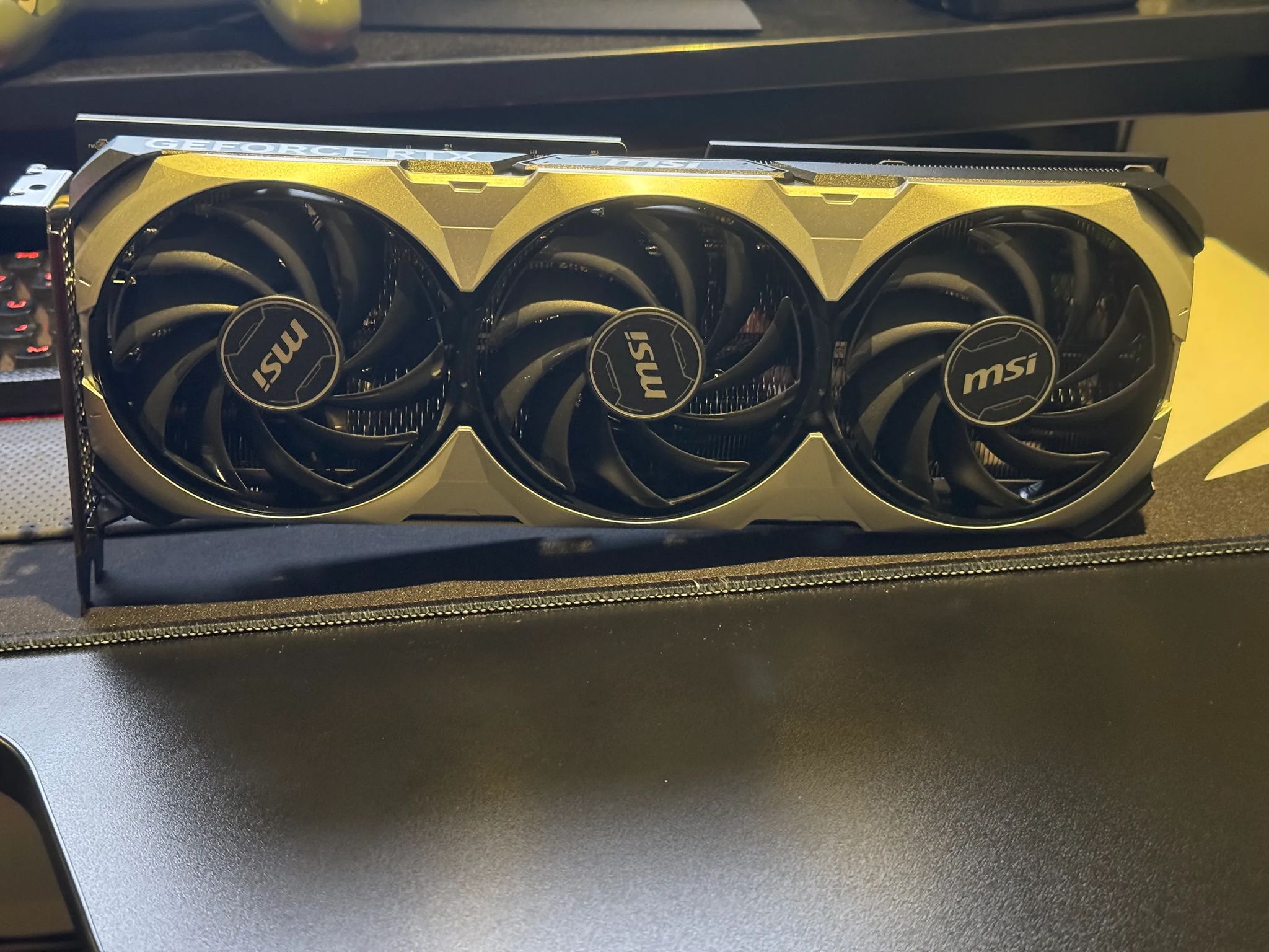 MSI Gaming GeForce RTX 4070 Ventus 3X 12G OC 12GB GDRR6X 192-Bit HDMI/DP Nvlink TORX Fan 4.0