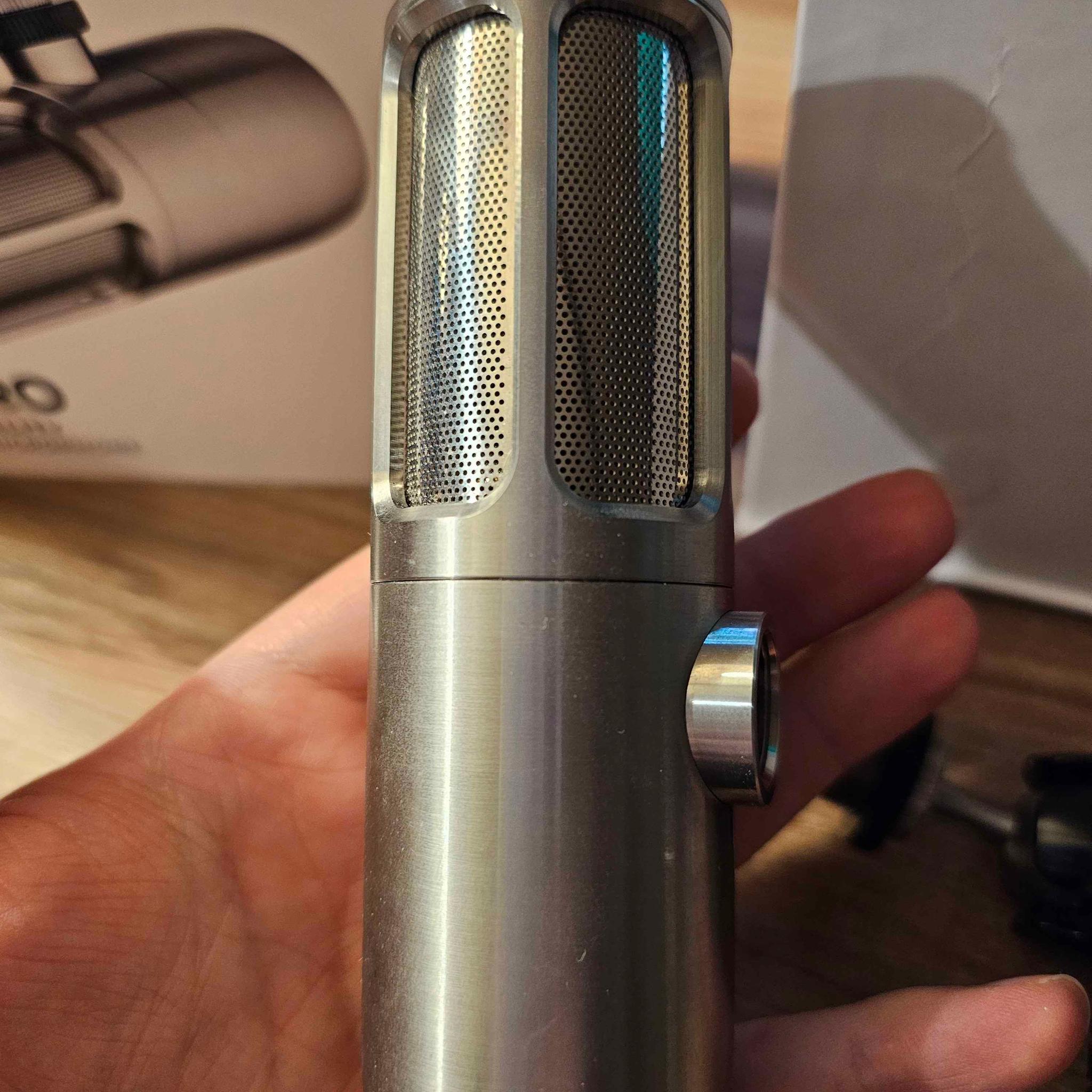 Earthworks Icon Pro XLR Streaming Microphone