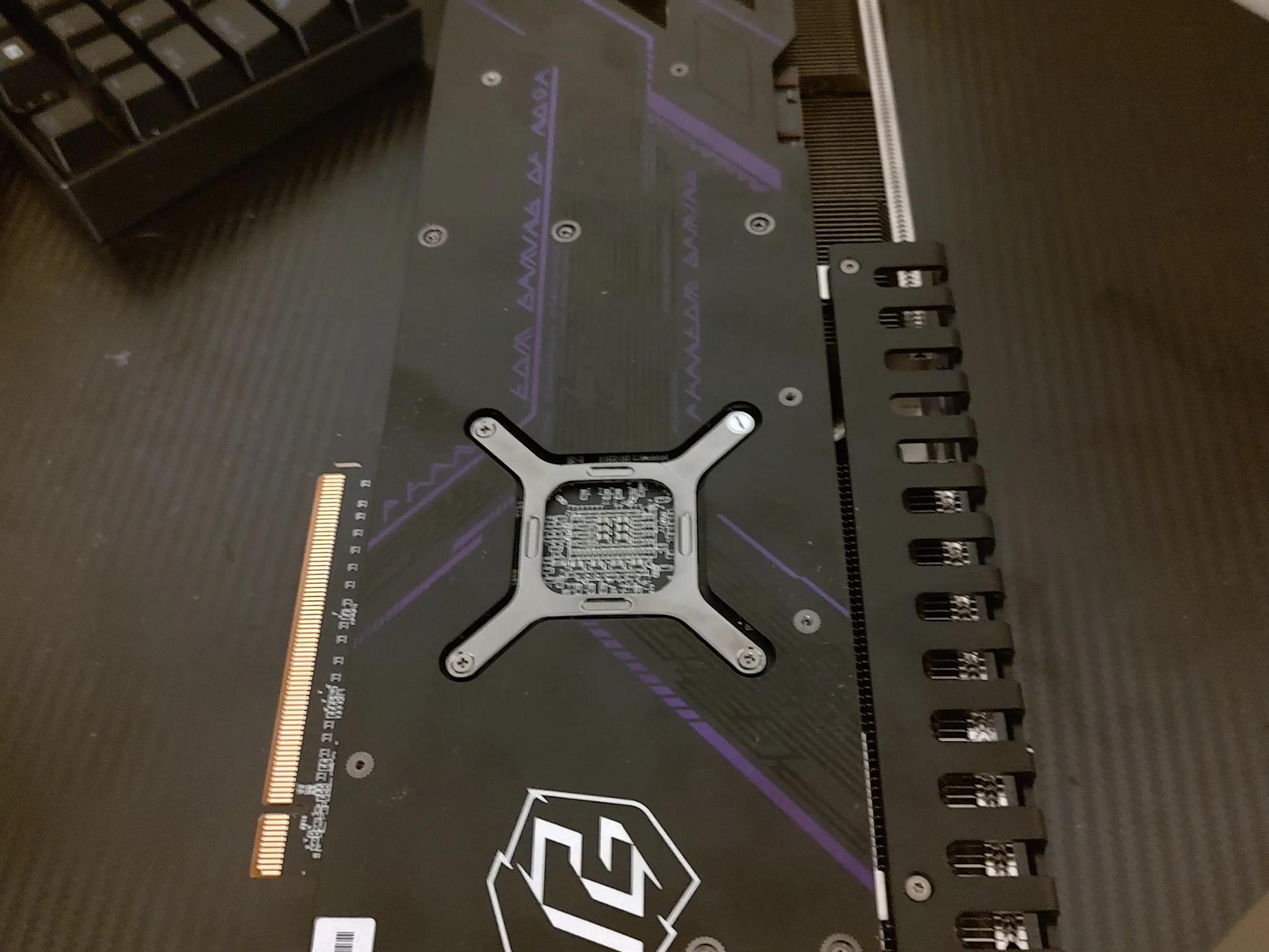 Asrock phantom gaming 7800XT with original box (almost new))