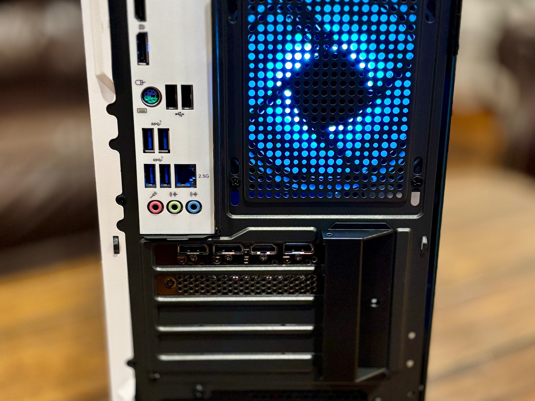White Gaming PC 1440p/ 1080p 100+ FPS WARZONE & FORTNITE Micro-ATX Mid Tower (Built in RGB Lighting)