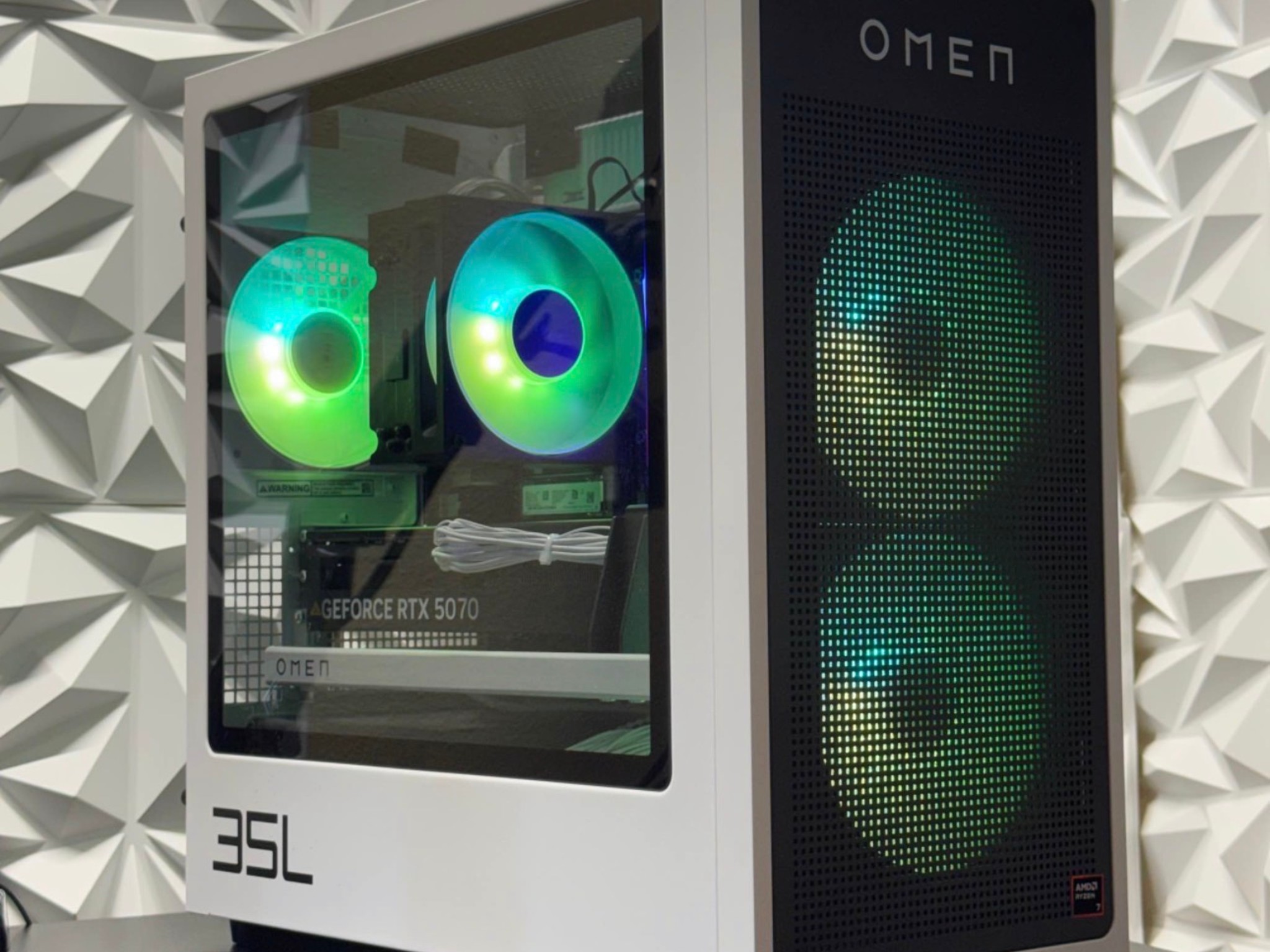 Rtx 5070 / Ryzen 7 8700F / 16GB DDR5 / 1TB SSD / Gaming pc / Streaming pc / Fortnite / Warzone