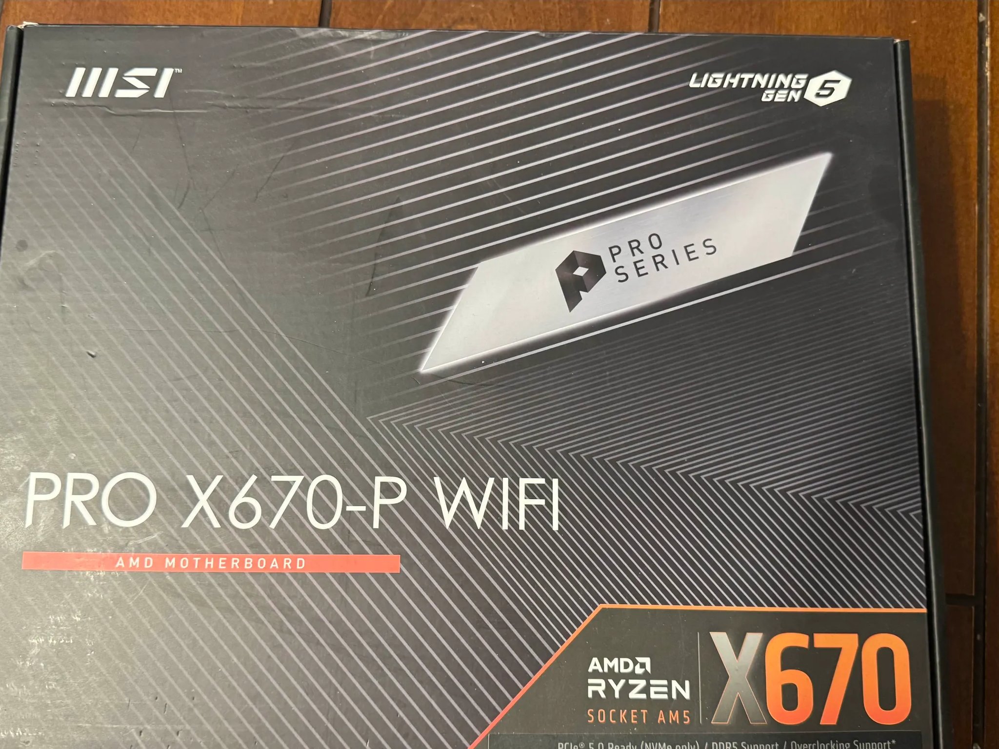 MSI PRO X670-P Wifi