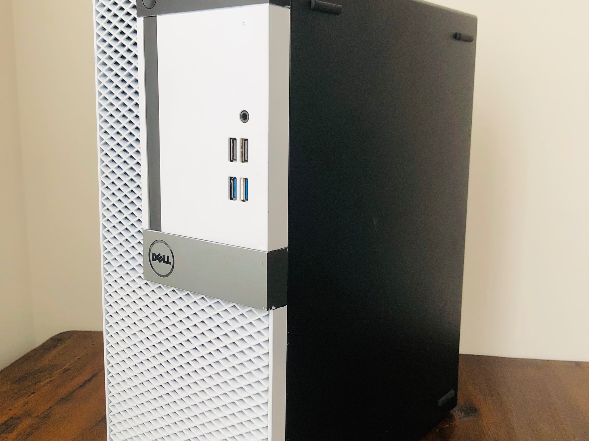 Custom White Gaming PC | Intel i5-6500 | RX 460 2GB | 8GB DDR3 | 120GB SSD 500GB HDD | Dell Optiplex
