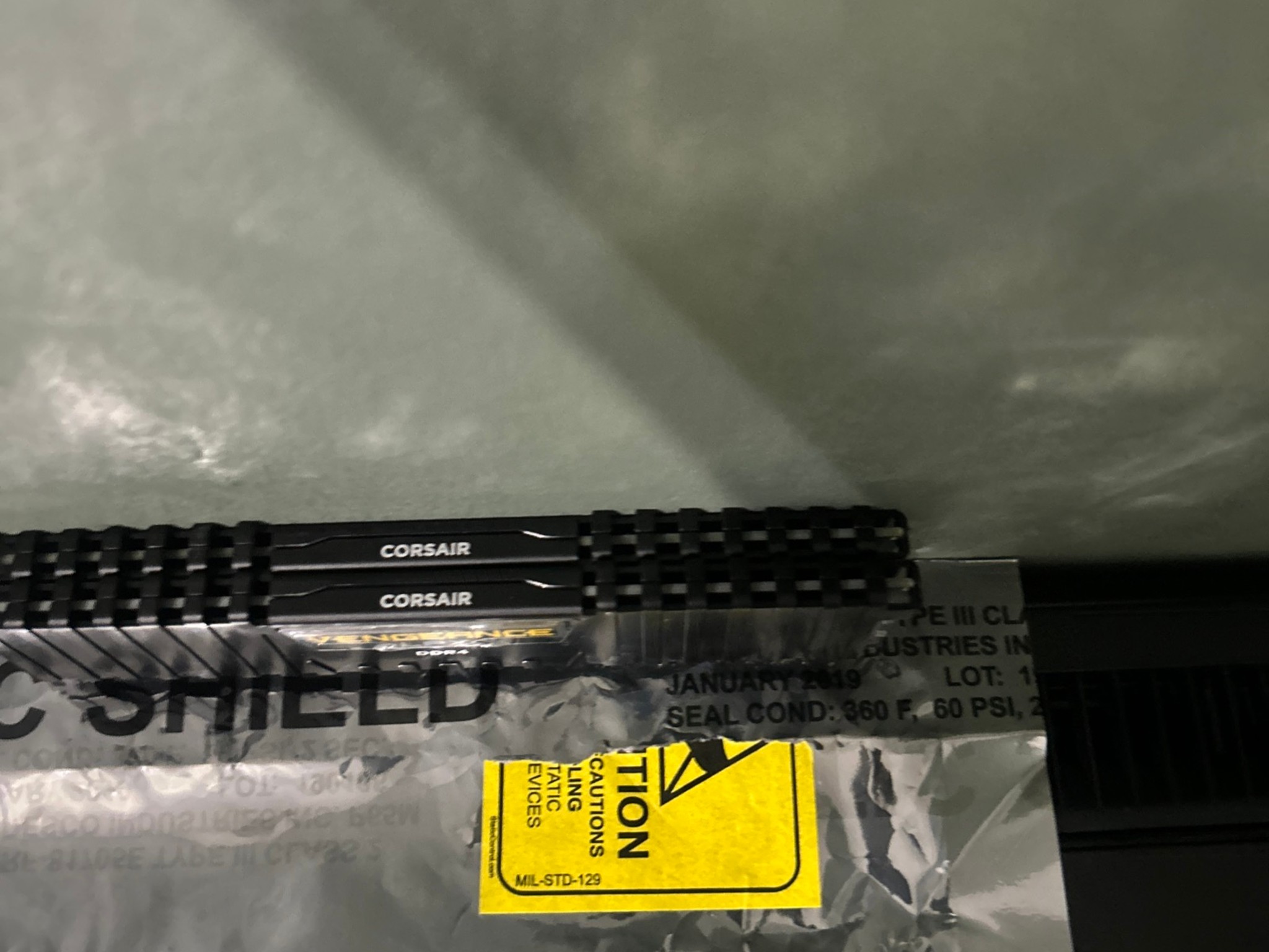 Corsair vengeance (16x2) 32gb DDR4 ram