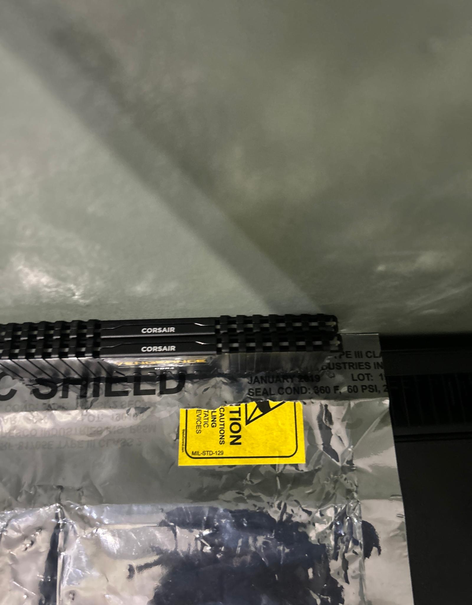 Corsair vengeance (16x2) 32gb DDR4 ram