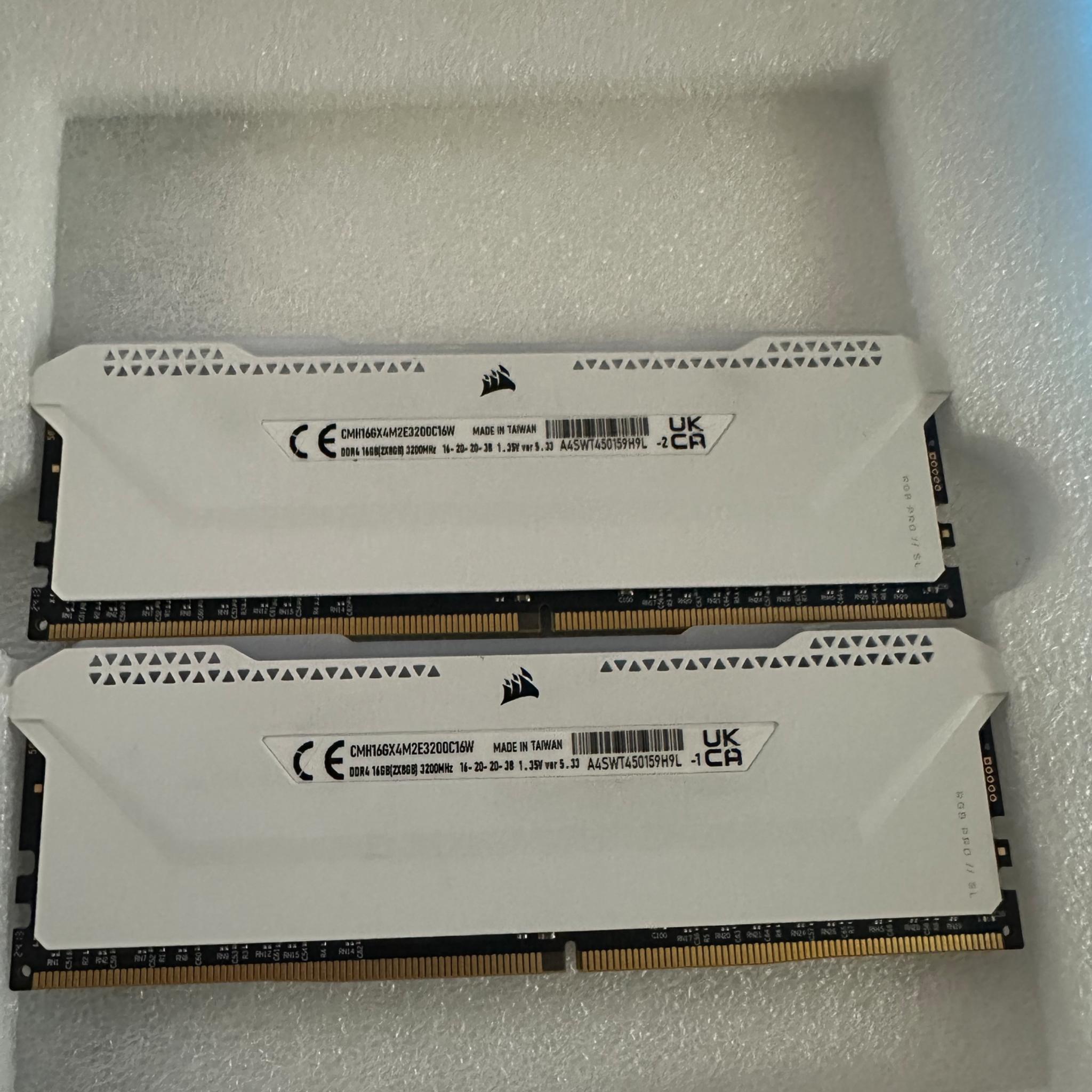 CORSAIR Vengeance RGB 16GB (2x8GB) DDR4 3200 (PC4 25600) Memory