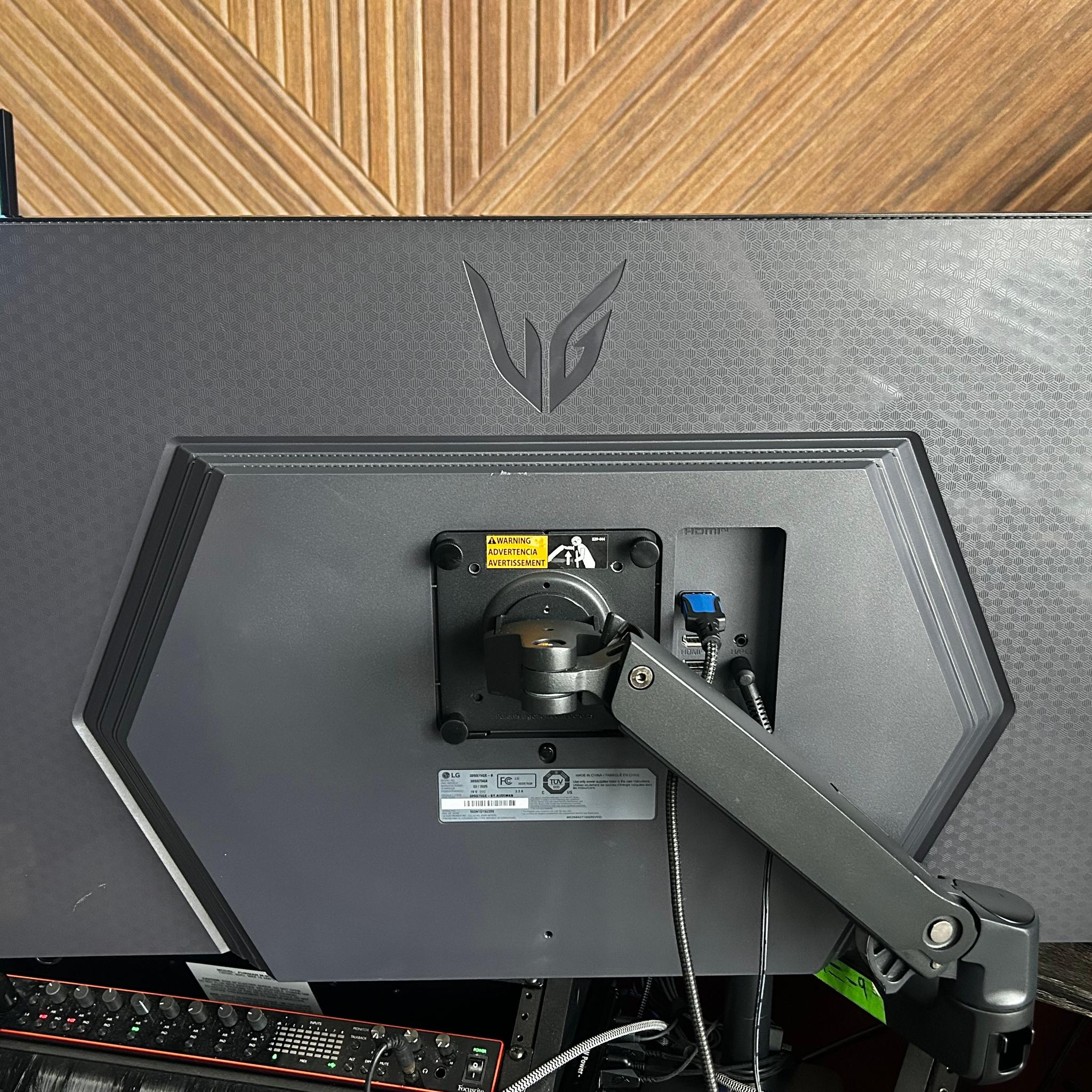 LG UltraGear 32" (2K) WQHD (2560 x 1440) (180Hz) Gaming Monitor – 0hrs Used! (32GS75QX)