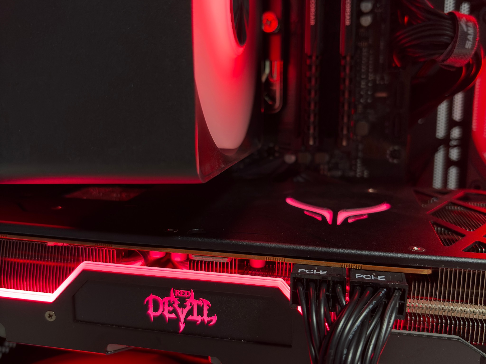 Apex Series Gaming PC / Ryzen 5 + RX 5700 XT / NVMe SSD / Ready to Play!