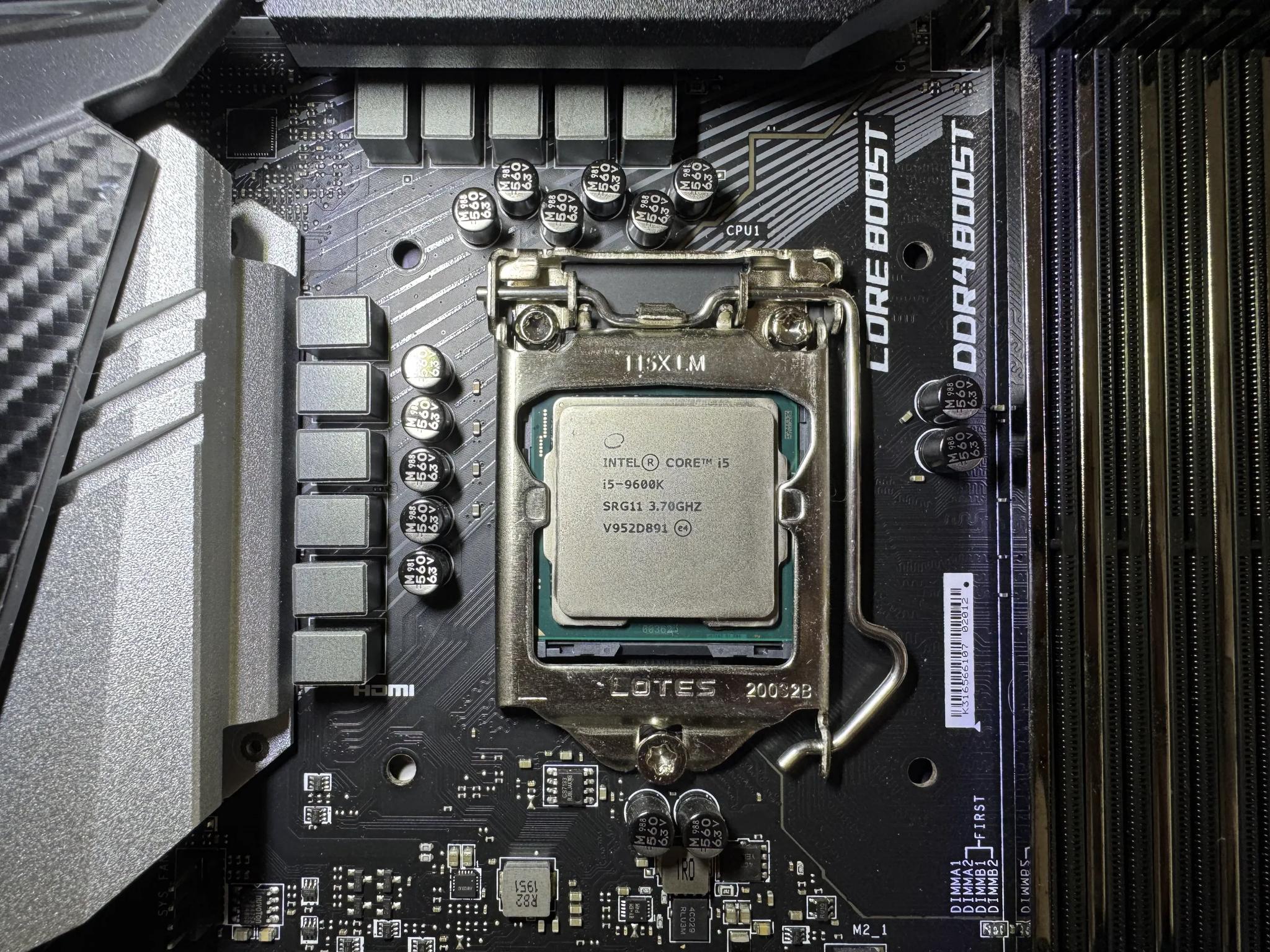 MSI MPG Z390 Gaming PRO Carbon AC WIFI w/ Intel Core i5-9600K 3.7GHz 6-Core Processor