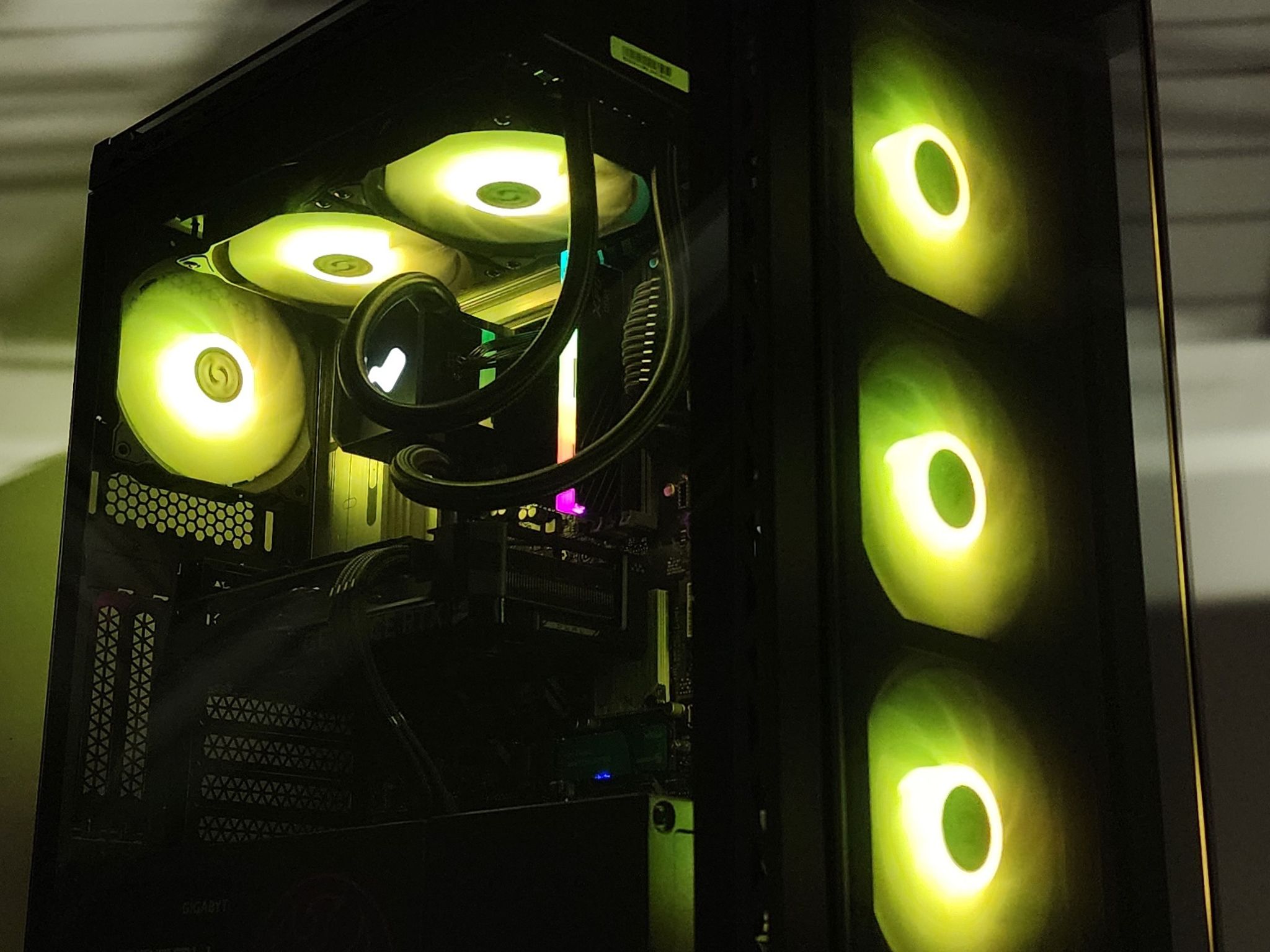 Gaming PC Ultra 5 250KF 16GB RAM 1TB SSD RTX 4060 Ti 16GB Windows 11 Computer