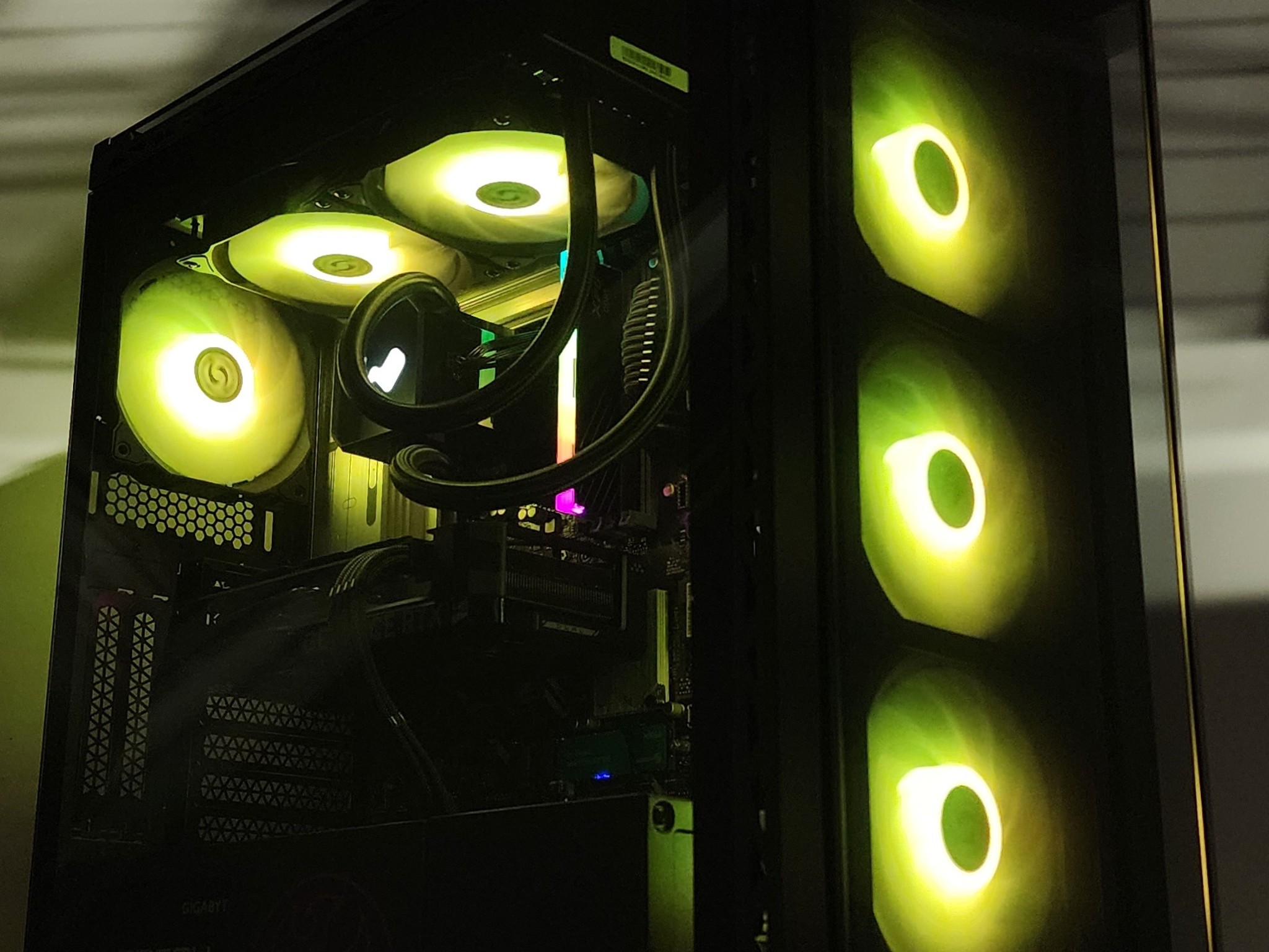 Gaming PC Ultra 5 250KF 16GB RAM 1TB SSD RTX 4060 Ti 16GB Windows 11 Computer