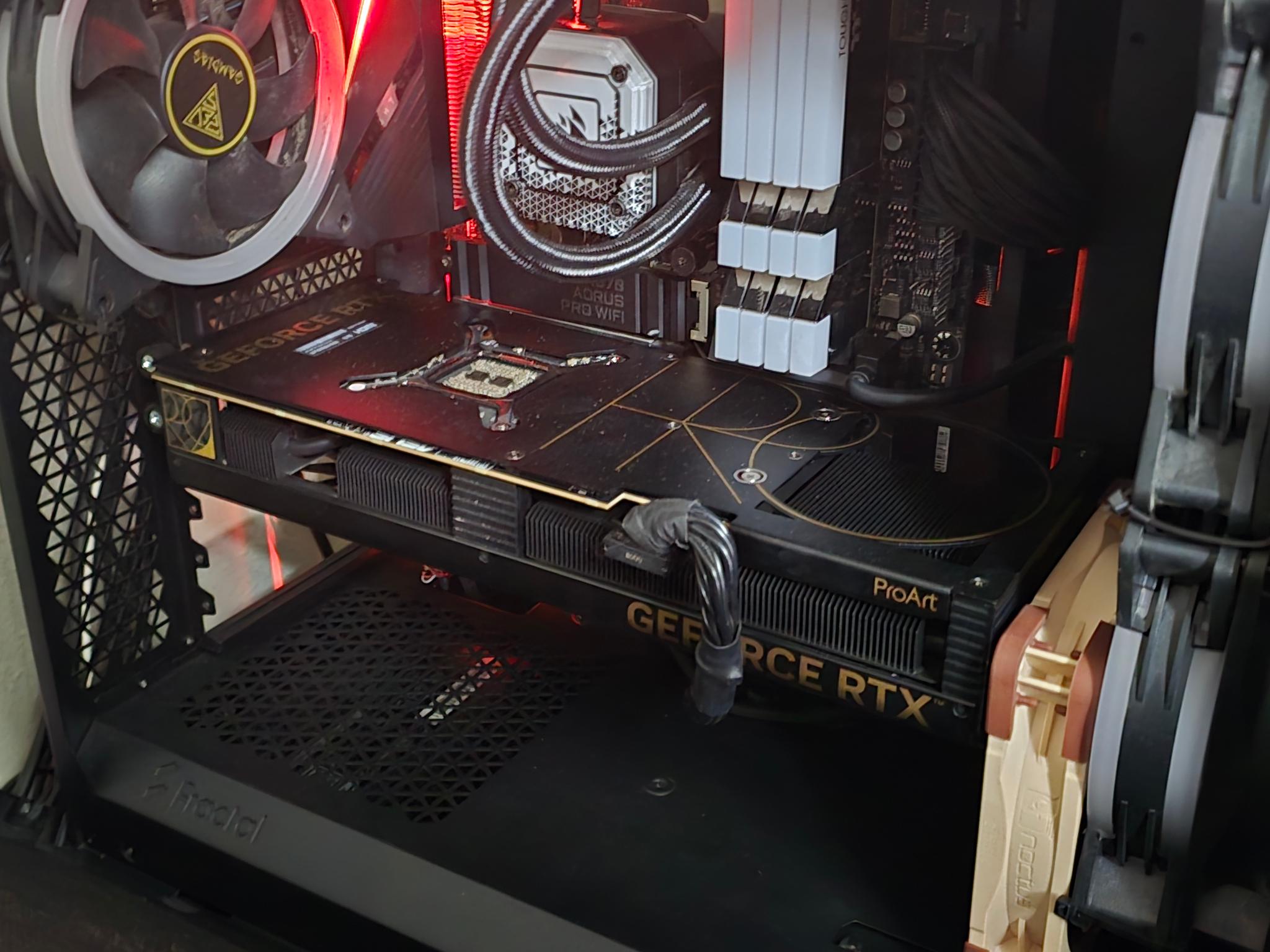 $900 Dollar Gaming PC - My boyfriends build - Works great, we just upgraded