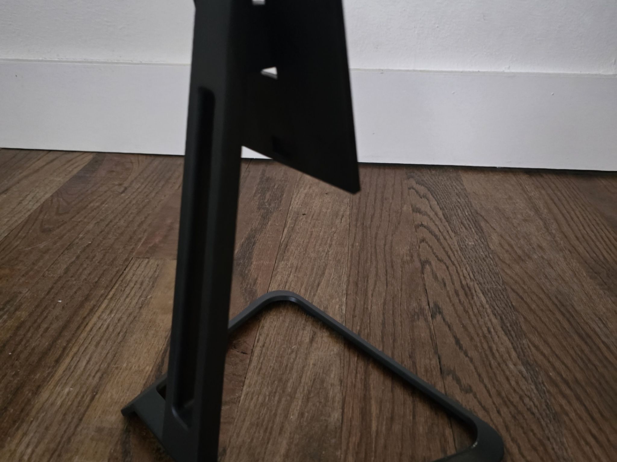 🔥 Sceptre 27” 4K 70Hz IPS Monitor | 99% sRGB | Built-in Speakers | Excellent Condition!