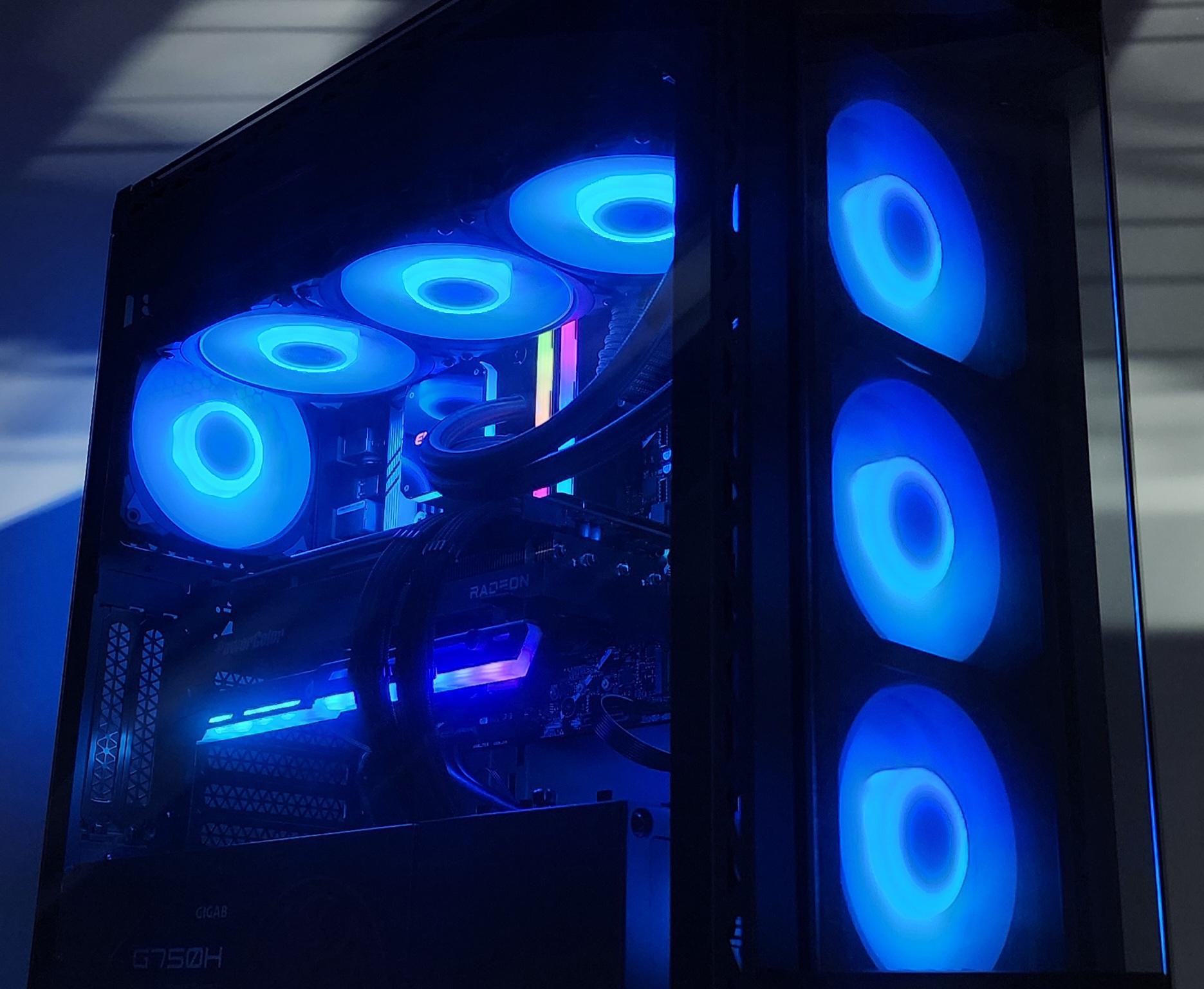Gaming PC i7-14700F 32GB RAM 2TB SSD RX 7800 XT 16GB Windows 11 Computer