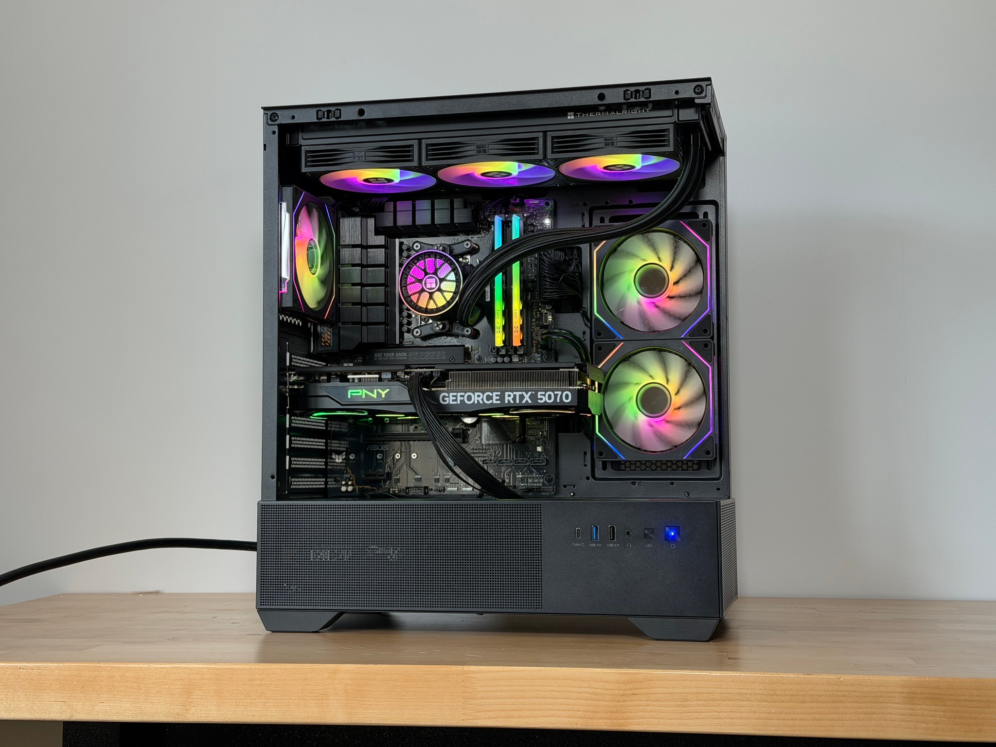 RTX 5070 Ryzen 7 7800x3d Gaming PC