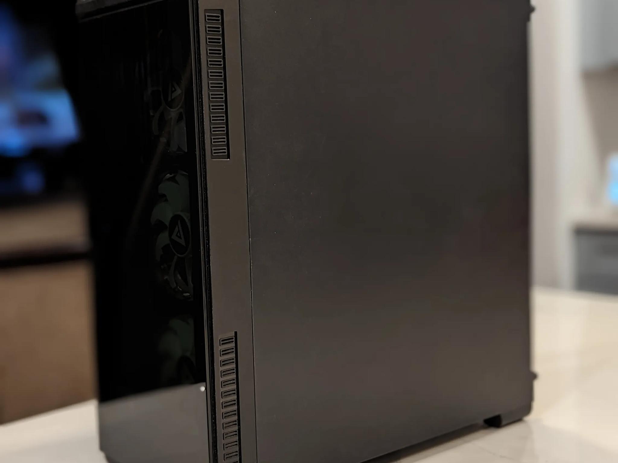 Apevia Aura-F-WH Mid Tower Gaming Case with 4 x RGB Fans