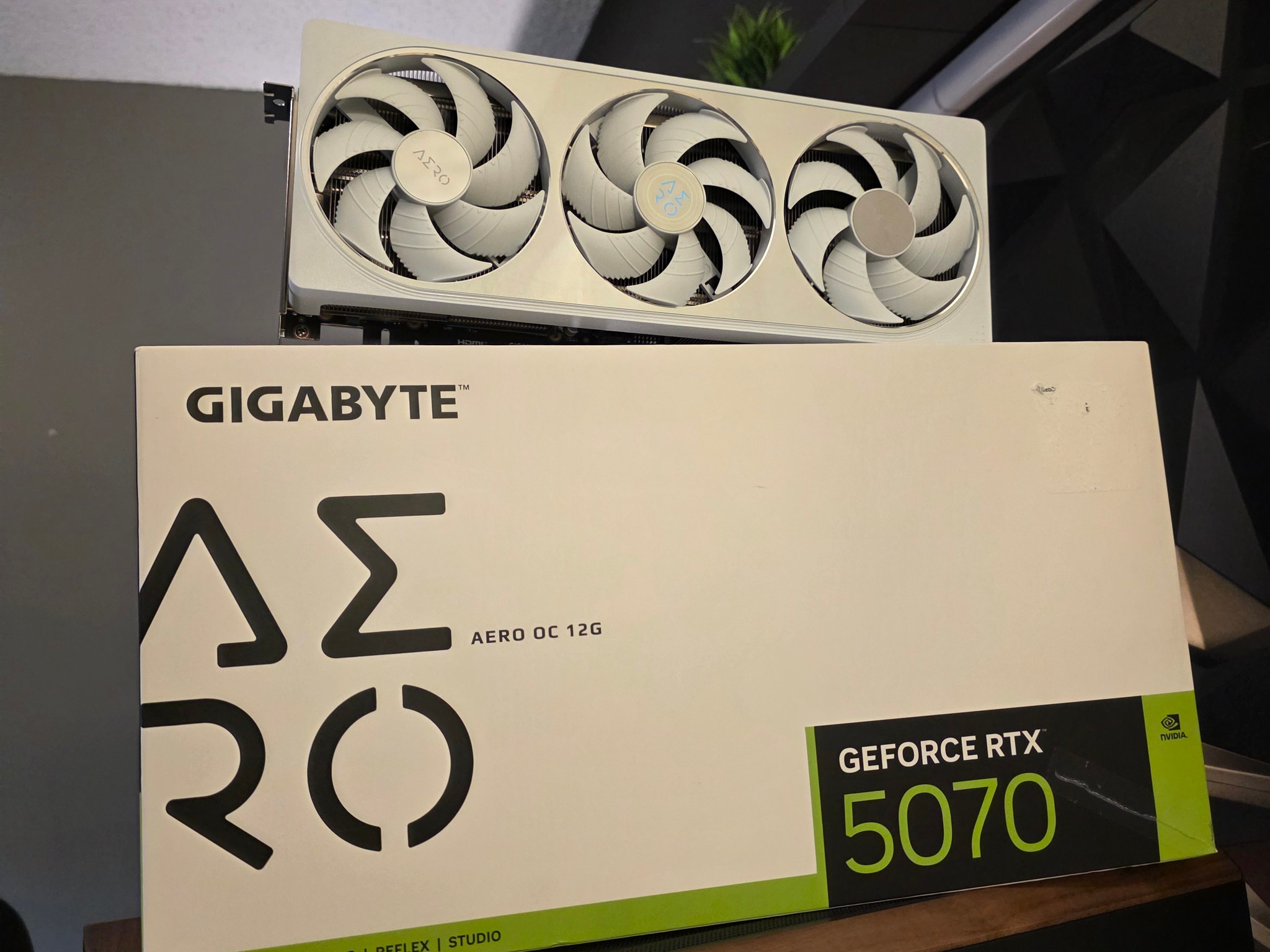 RTX 5070 + RYZEN 5 9600X DDR5 PC