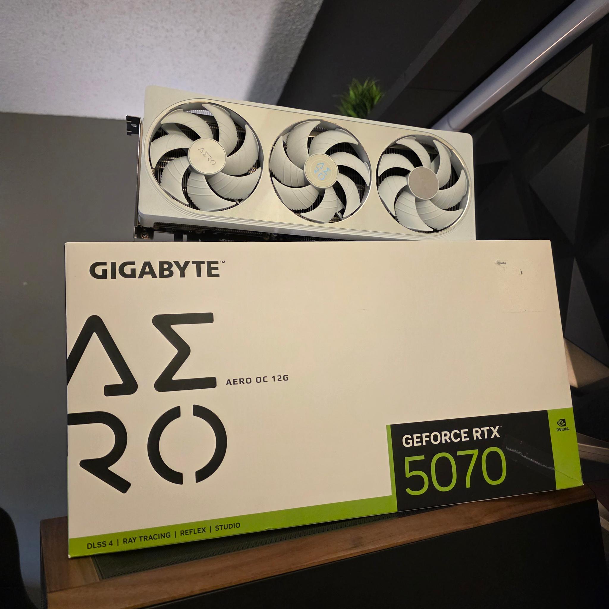 RTX 5070 + RYZEN 5 9600X DDR5 PC